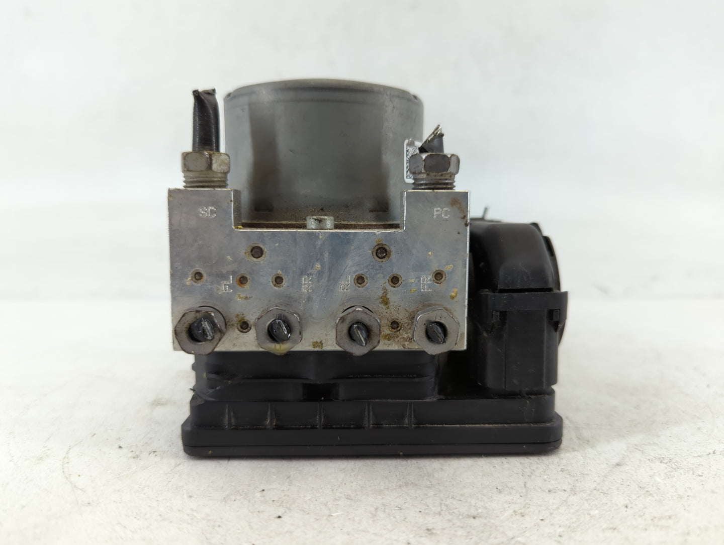 2017-2018 Cadillac Ats ABS Pump Control Module Replacement P/N:84100724 Fits Fits 2017 2018 OEM Used Auto Parts - Oemusedaut