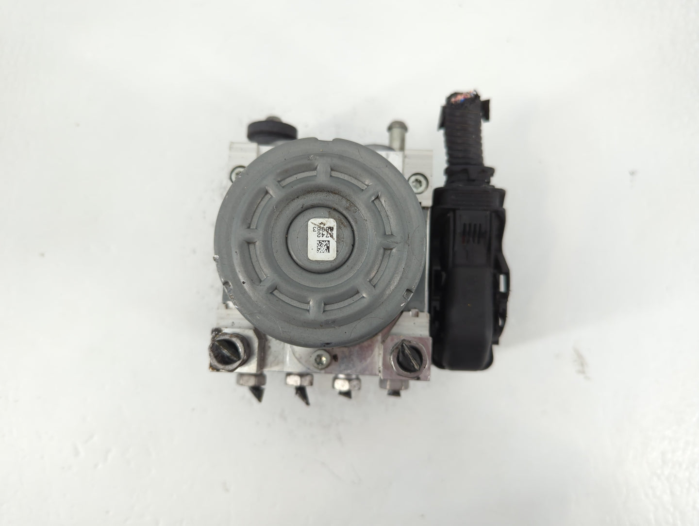 2017-2018 Cadillac Ats ABS Pump Control Module Replacement P/N:84100724 Fits Fits 2017 2018 OEM Used Auto Parts - Oemusedaut