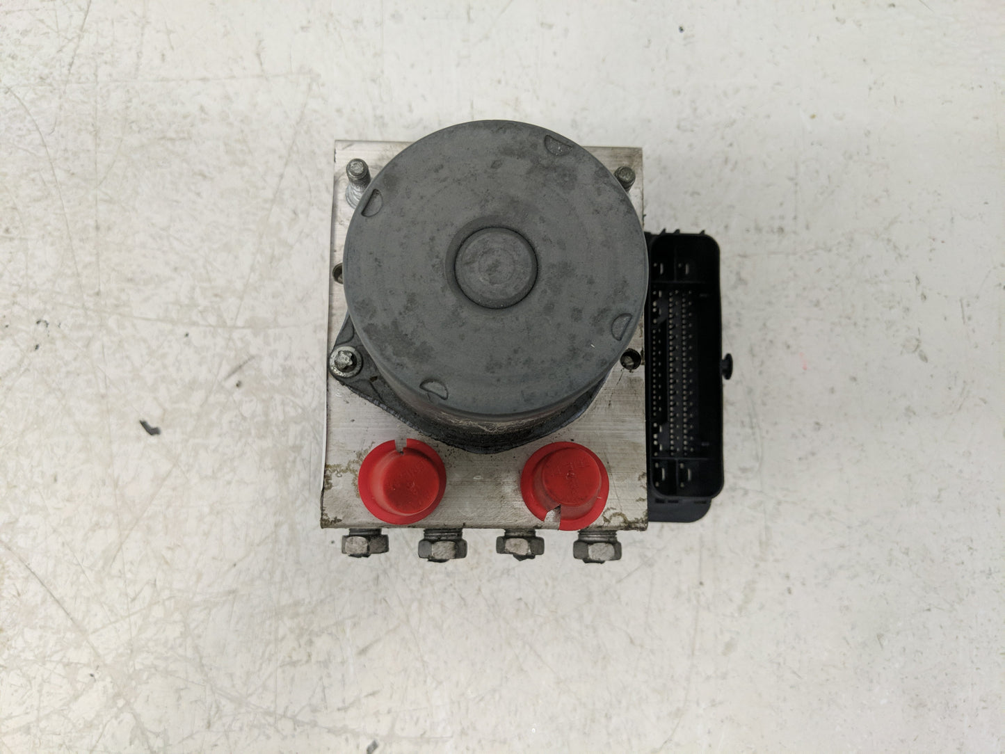 2016-2017 Cadillac Ct6 ABS Pump Control Module Replacement P/N:84085906 Fits Fits 2016 2017 OEM Used Auto Parts - Oemusedaut