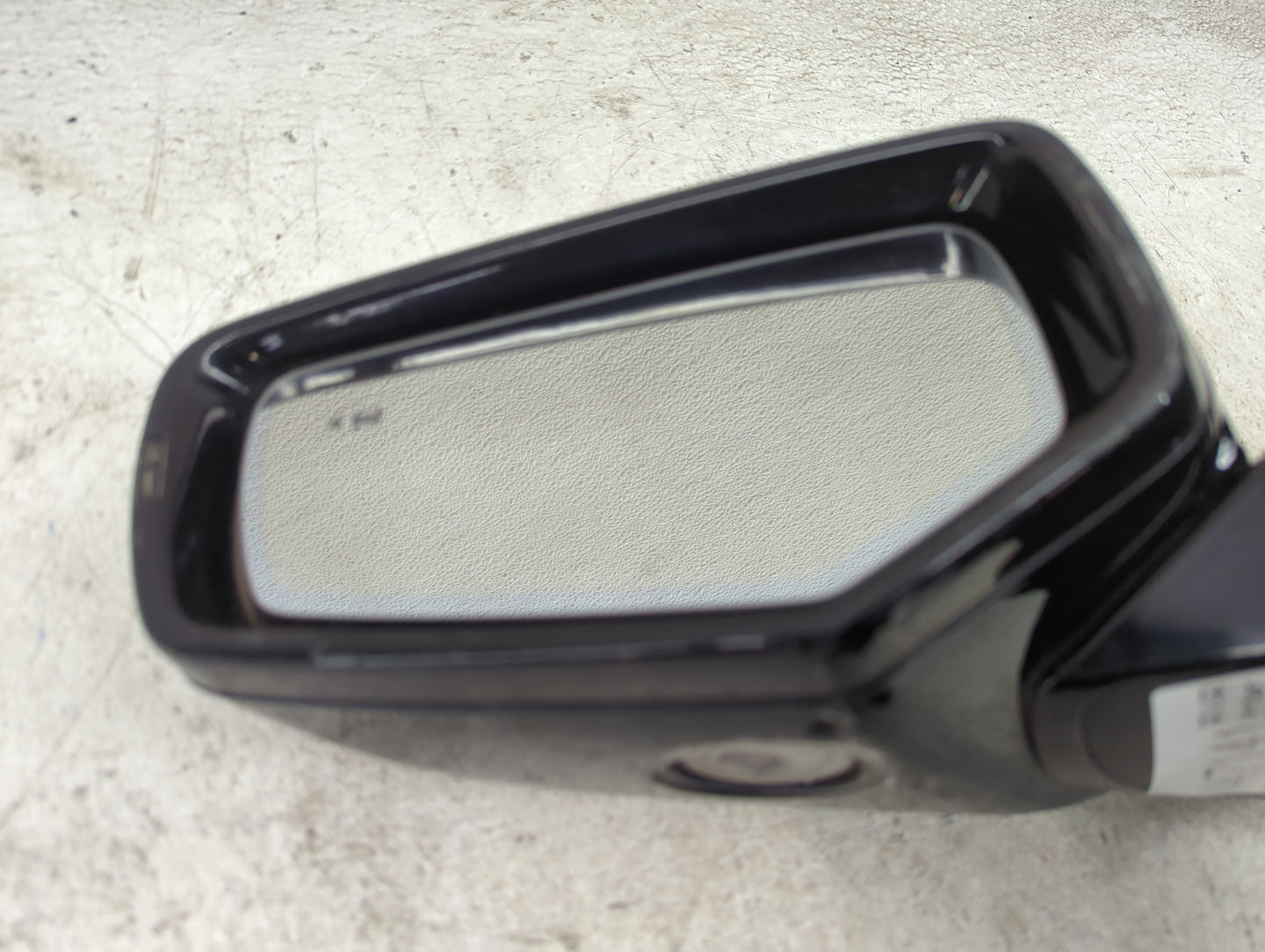 2016-2018 Cadillac Ct6 Driver Side View Mirror - Left Door Mirror OEM Used - Oemusedautoparts1.com