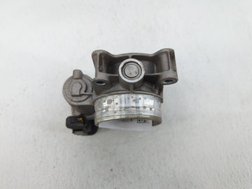 2016-2018 Cadillac Ct6 Throttle Body P/N:12670837AA Fits Fits 2013 2014 2015 2016 2017 2018 2019 2020 2021 OEM Used Auto Parts