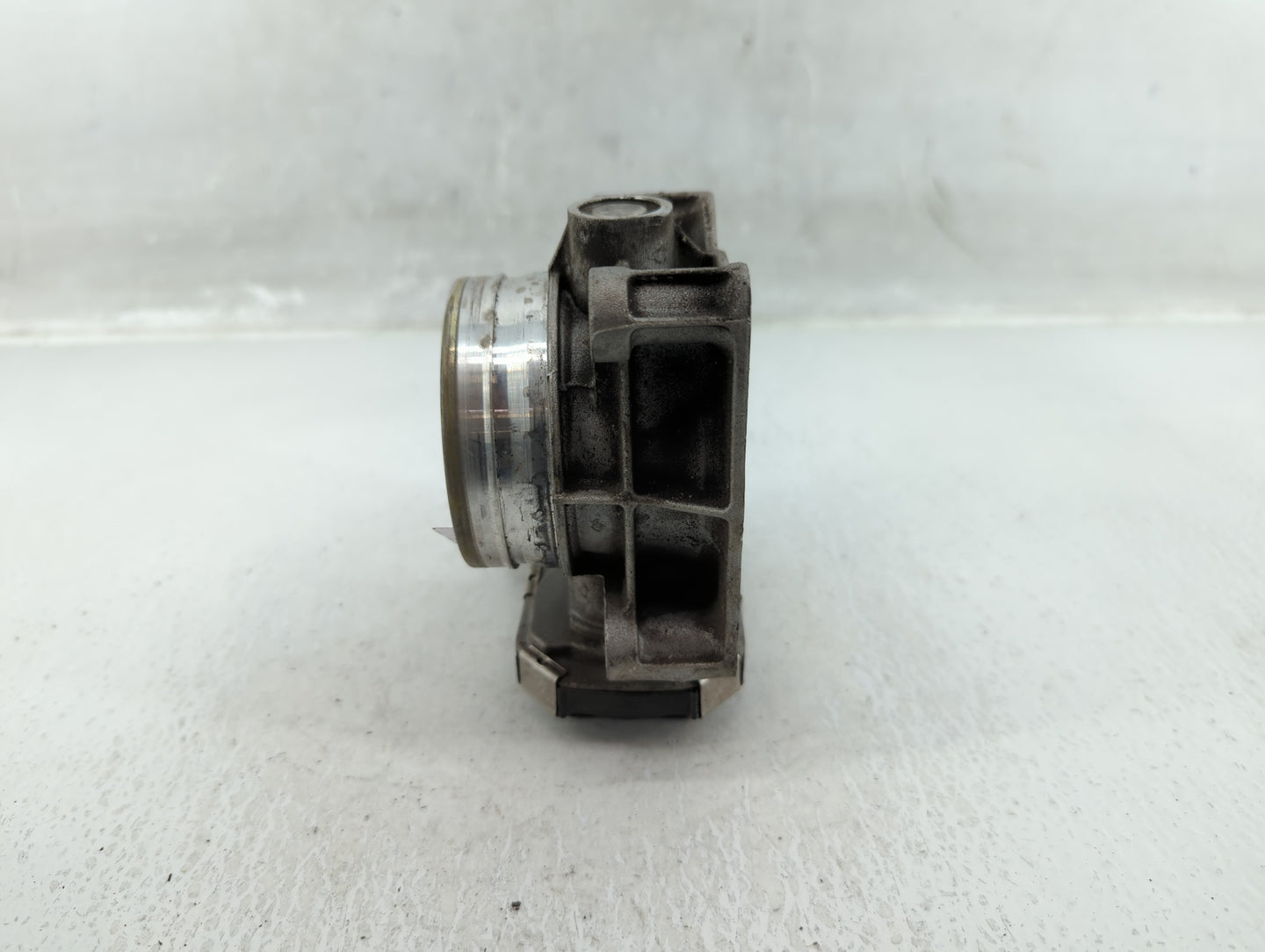 2016-2018 Cadillac Ct6 Throttle Body P/N:12670837AA Fits Fits 2013 2014 2015 2016 2017 2018 2019 2020 2021 OEM Used Auto Par