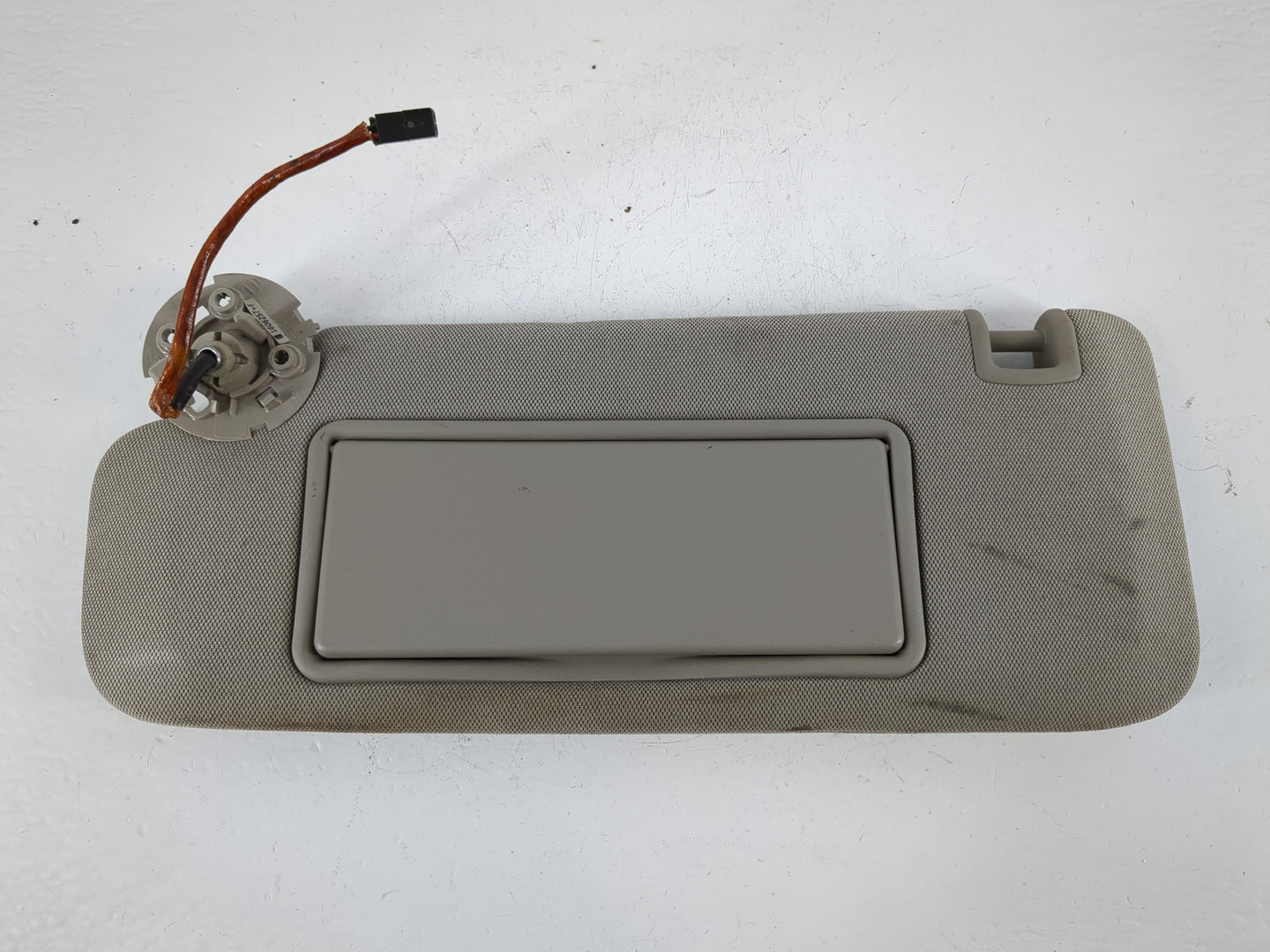 2014-2019 Cadillac Cts Sun Visor Shade Replacement Driver Left Mirror Fits Fits 2014 2015 2016 2017 2018 2019 OEM Used Auto 