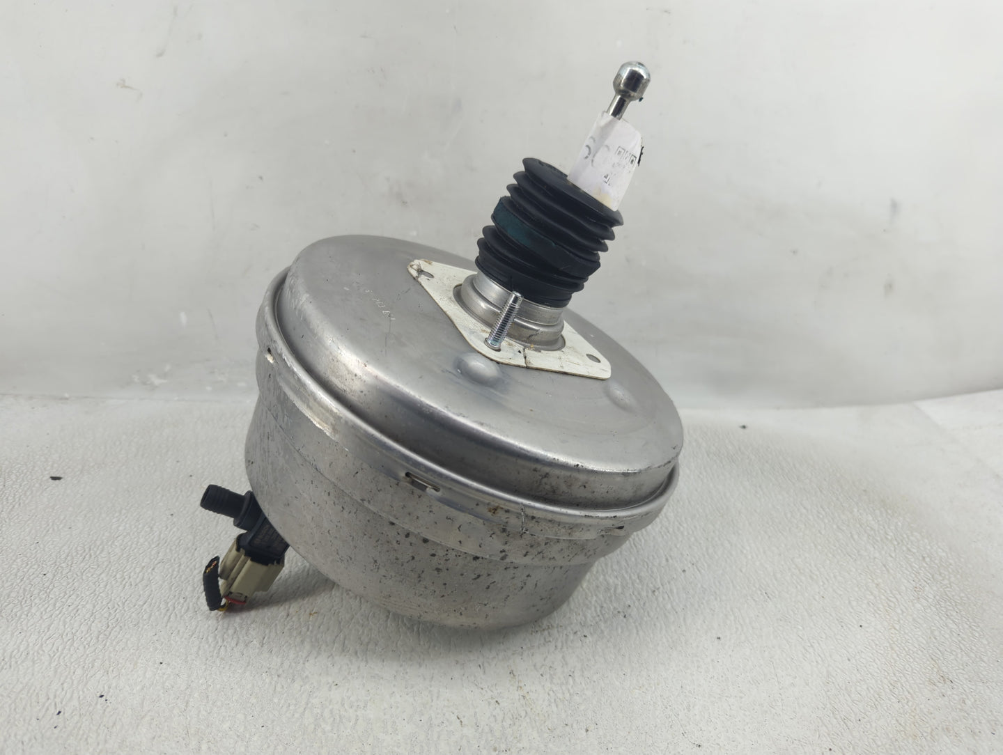 2014-2016 Cadillac Cts Power Brake Booster Oem - Oemusedautoparts1.com