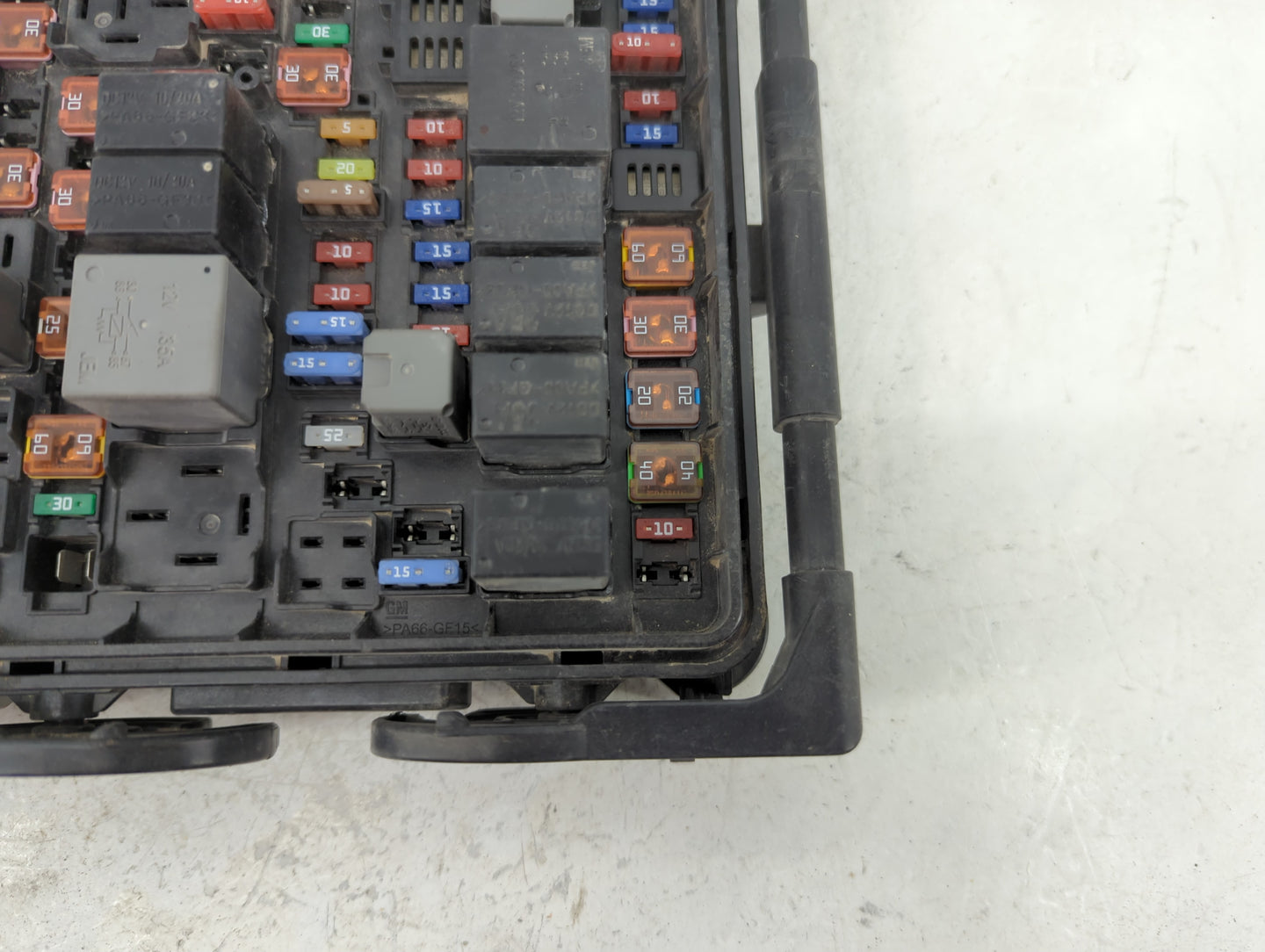 2017-2019 Cadillac Cts Fusebox Fuse Box Panel Relay Module P/N:84014012 Fits Fits 2017 2018 2019 OEM Used Auto Parts - Oemus
