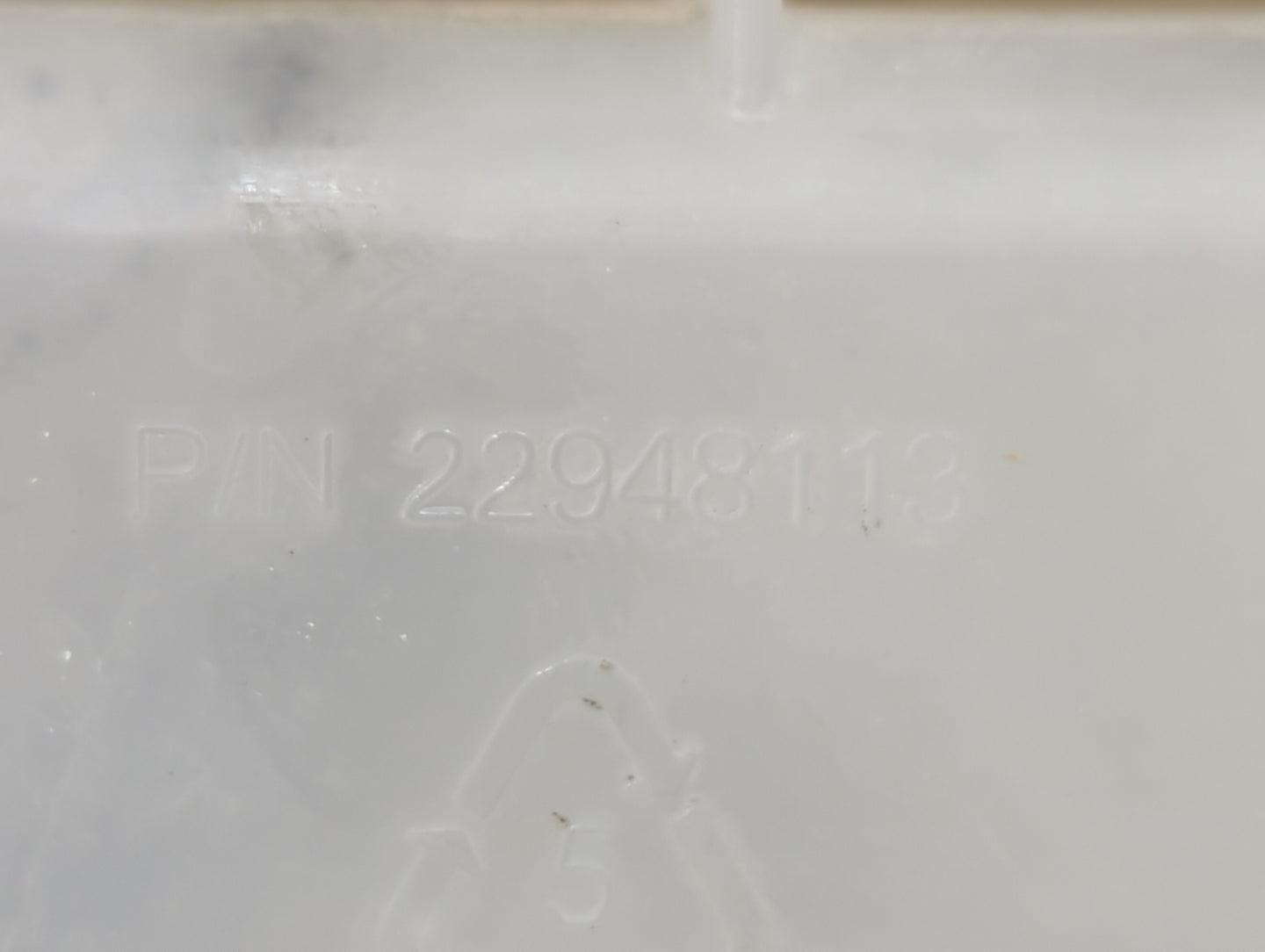 2014-2019 Cadillac Cts Radiator Coolant Overflow Expansion Tank Bottle - Oemusedautoparts1.com