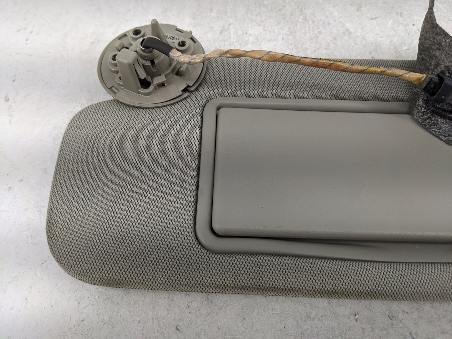 2014-2019 Cadillac Cts Sun Visor Shade Replacement Driver Left Mirror Fits Fits 2014 2015 2016 2017 2018 2019 OEM Used Auto 