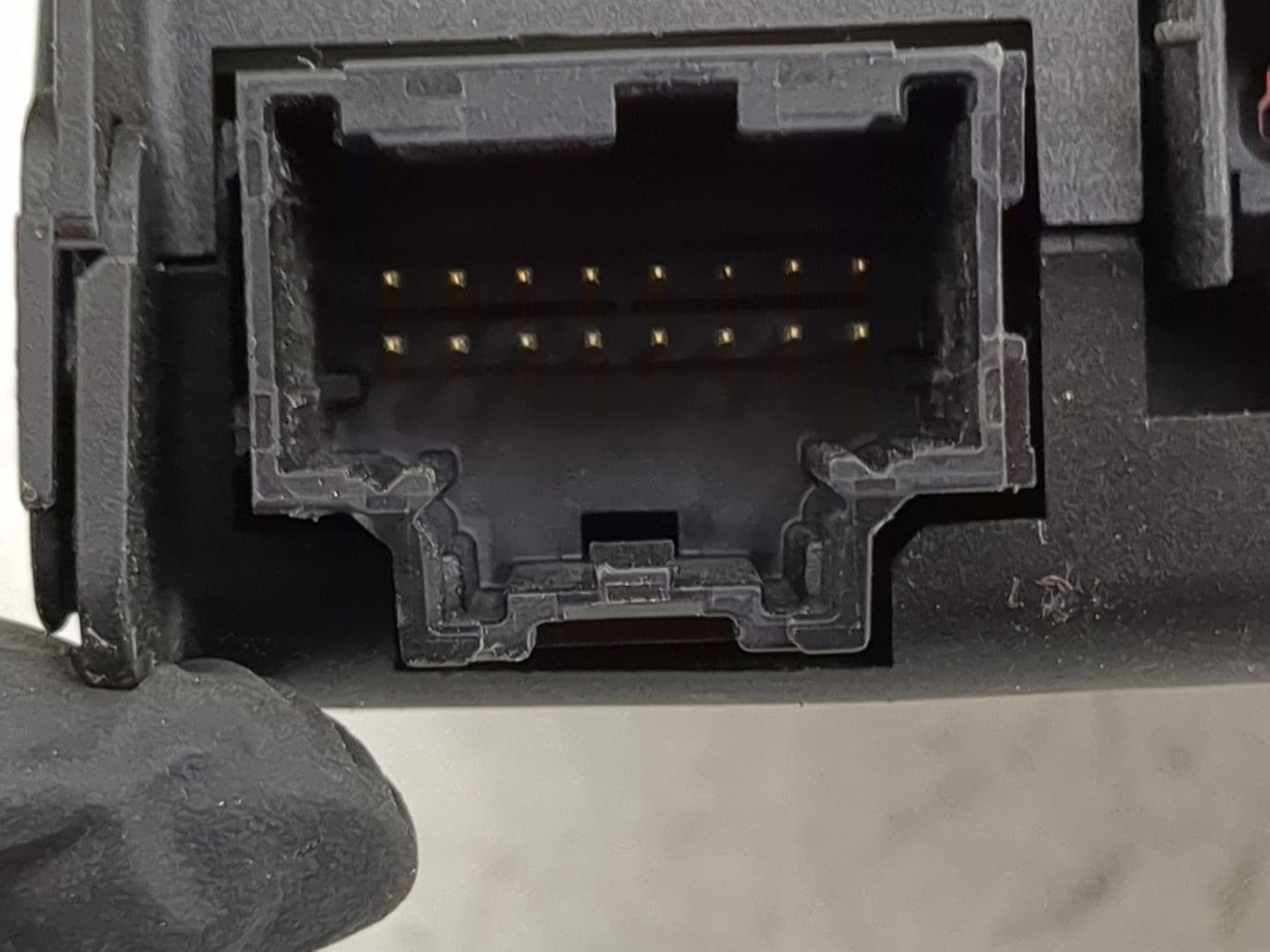Cadillac Cts Body Control Module Bcm 1484802 - Oemusedautoparts1.com