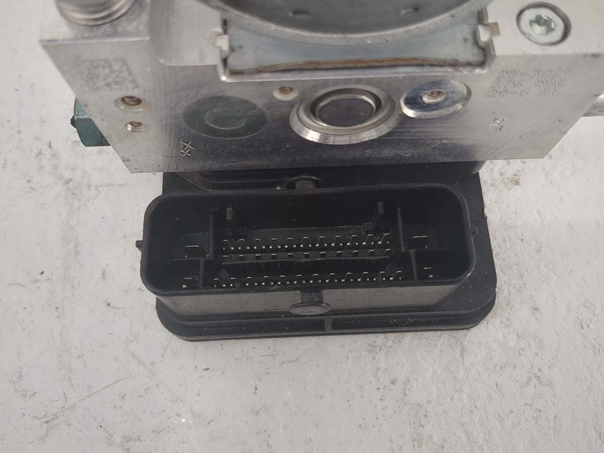2017 Cadillac Cts Anti-Lock Brake ABS Pump Module Actuator OEM P/N:84424824 25.0915-6076.3, 25.0621-3754.3 Fits Fits 2018 OE