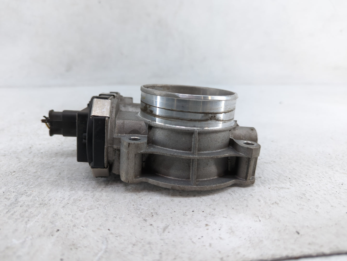 2016-2018 Cadillac Cts Throttle Body P/N:12671014 12648414, 1267 1014 Fits Fits 2016 2017 2018 2019 OEM Used Auto Parts - Oe