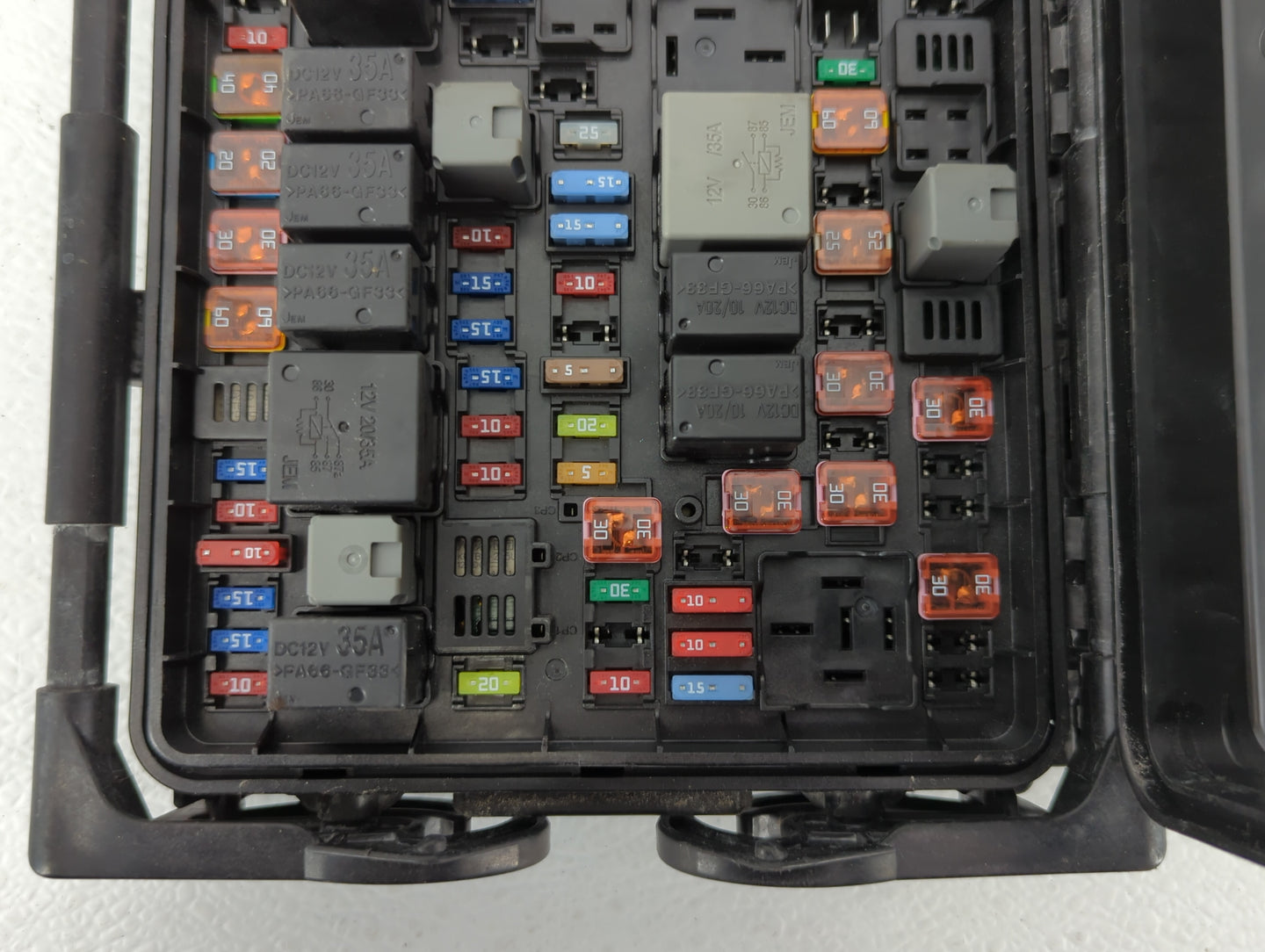 2017-2019 Cadillac Cts Fusebox Fuse Box Panel Relay Module P/N:23359587 84014012 Fits Fits 2017 2018 2019 OEM Used Auto Part