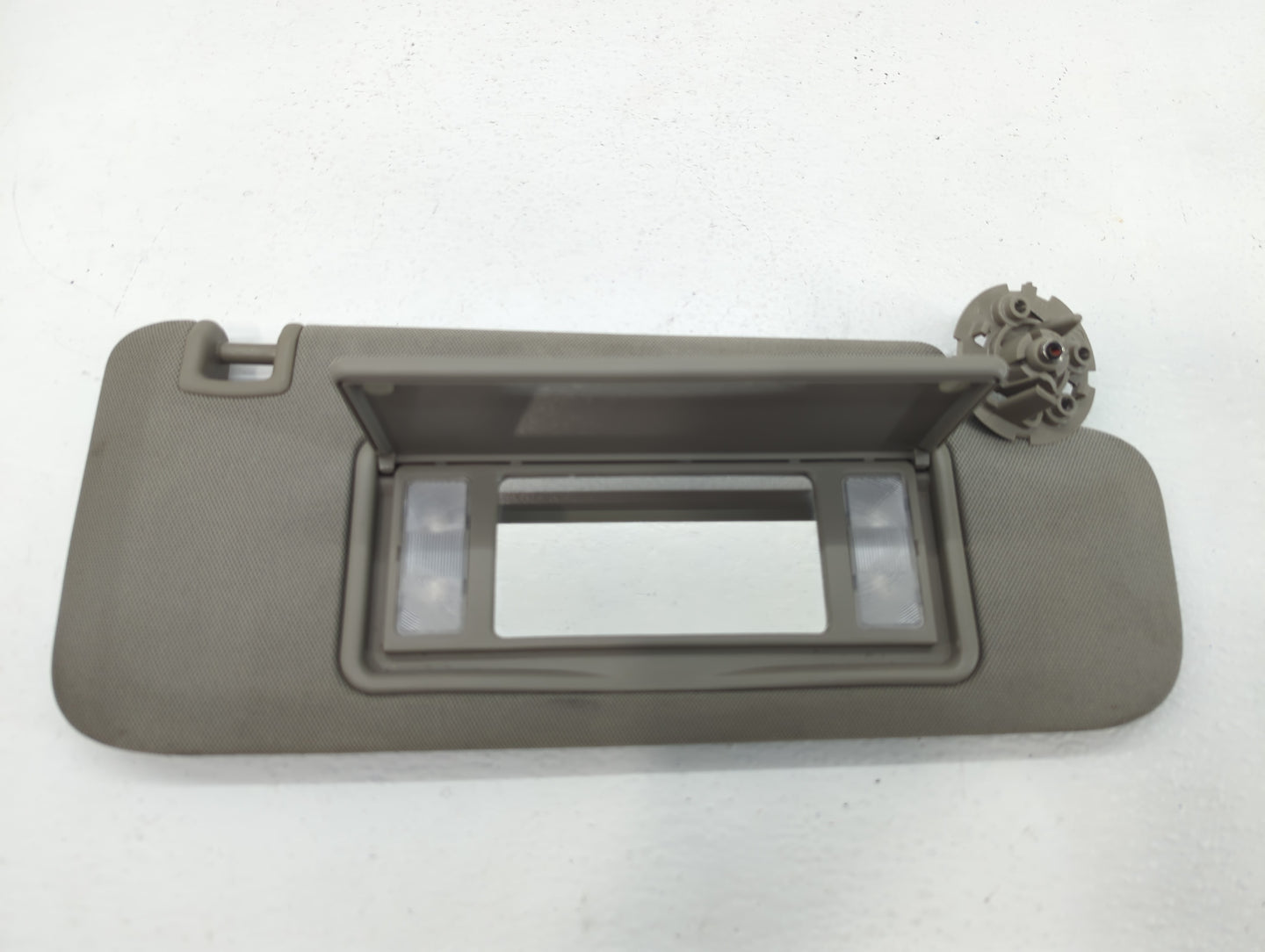 2014-2019 Cadillac Cts Sun Visor Shade Replacement Passenger Right Mirror Fits Fits 2014 2015 2016 2017 2018 2019 OEM Used A