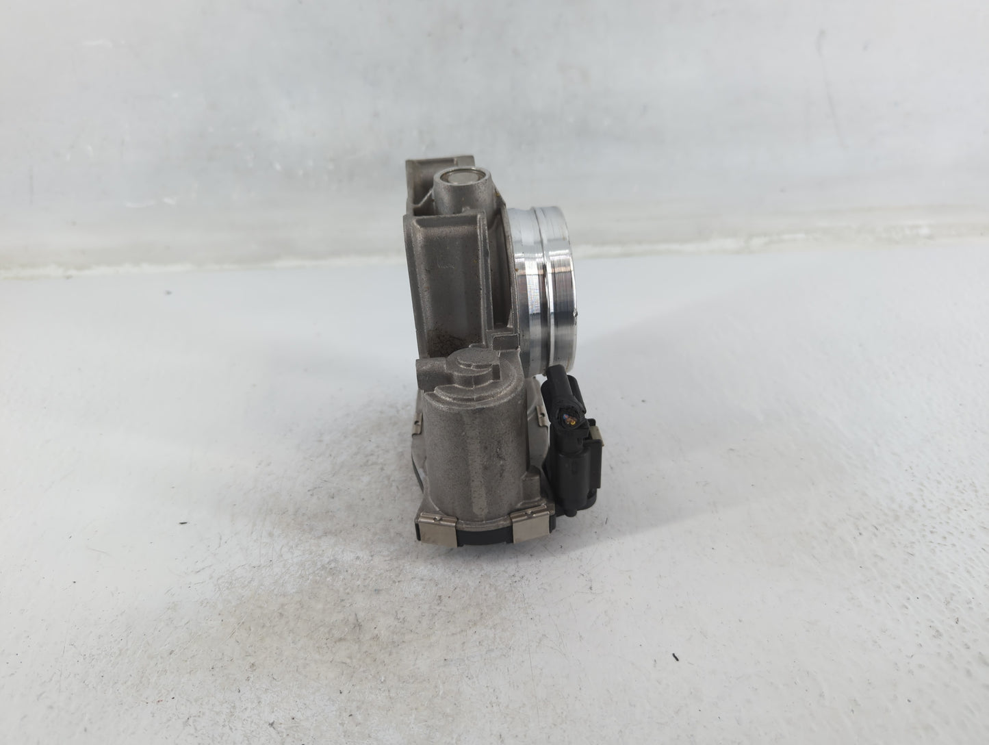 2014-2019 Cadillac Cts Throttle Body P/N:12670837AA Fits Fits 2013 2014 2015 2016 2017 2018 2019 2020 2021 OEM Used Auto Par