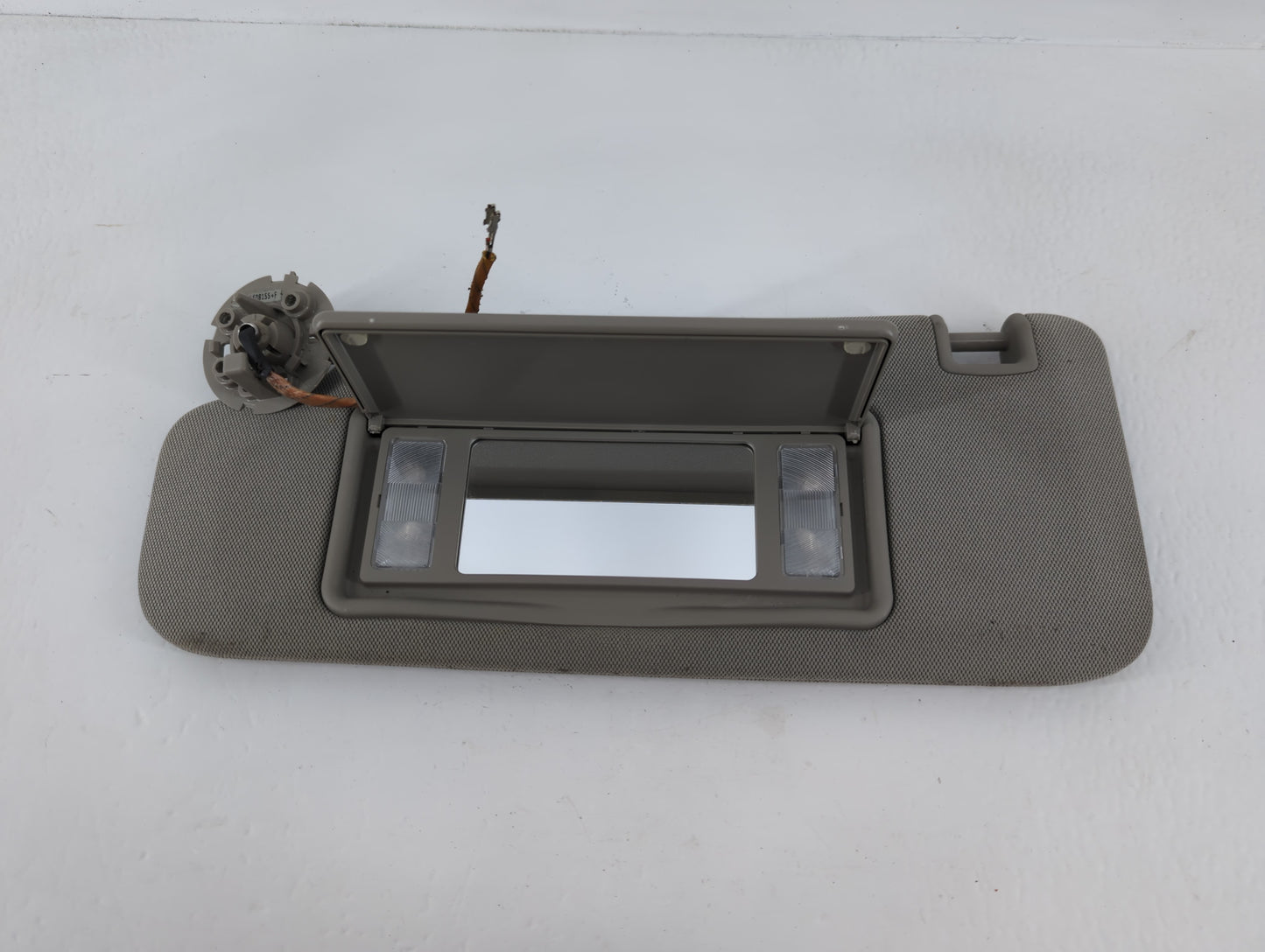 2014-2019 Cadillac Cts Sun Visor Shade Replacement Driver Left Mirror Fits Fits 2014 2015 2016 2017 2018 2019 OEM Used Auto 