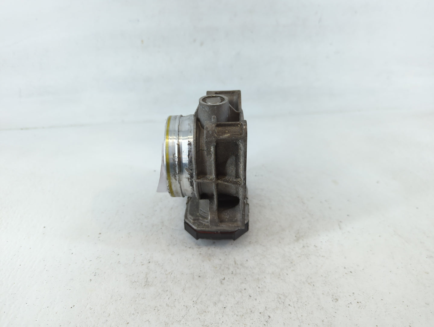 2014-2019 Cadillac Cts Throttle Body P/N:12670837AA Fits Fits 2013 2014 2015 2016 2017 2018 2019 2020 2021 OEM Used Auto Par