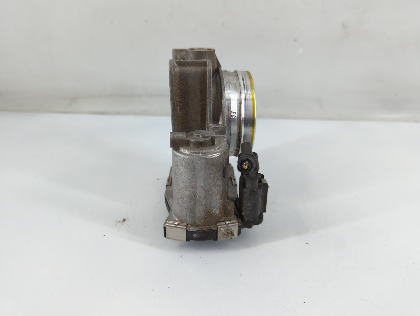 2014-2019 Cadillac Cts Throttle Body P/N:12670837AA Fits Fits 2013 2014 2015 2016 2017 2018 2019 2020 2021 OEM Used Auto Par