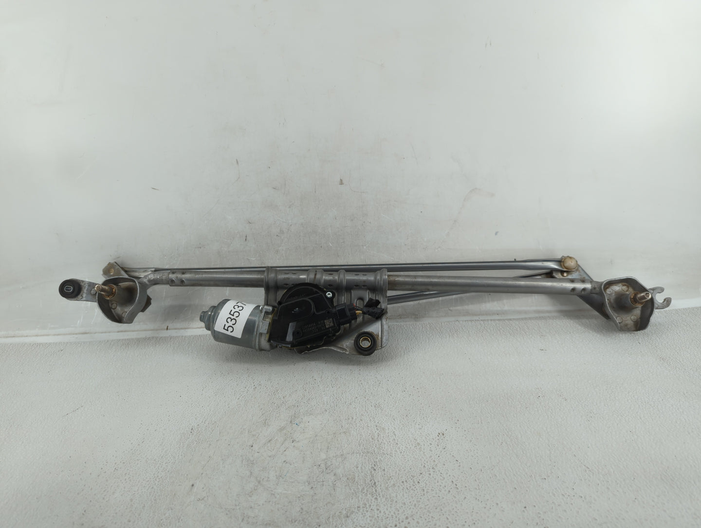 2015-2020 Cadillac Escalade Front Windshield Wiper Motor P/N:22814854 AX159060-5870 Fits Fits 2015 2016 2017 2018 2019 2020 