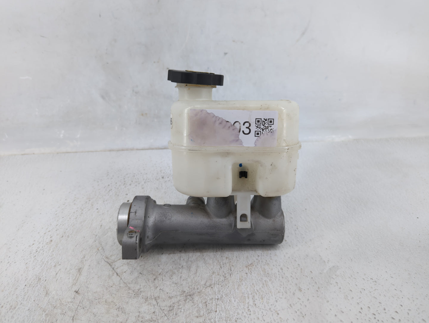 2015-2020 Cadillac Escalade Brake Master Cylinder - Oemusedautoparts1.com