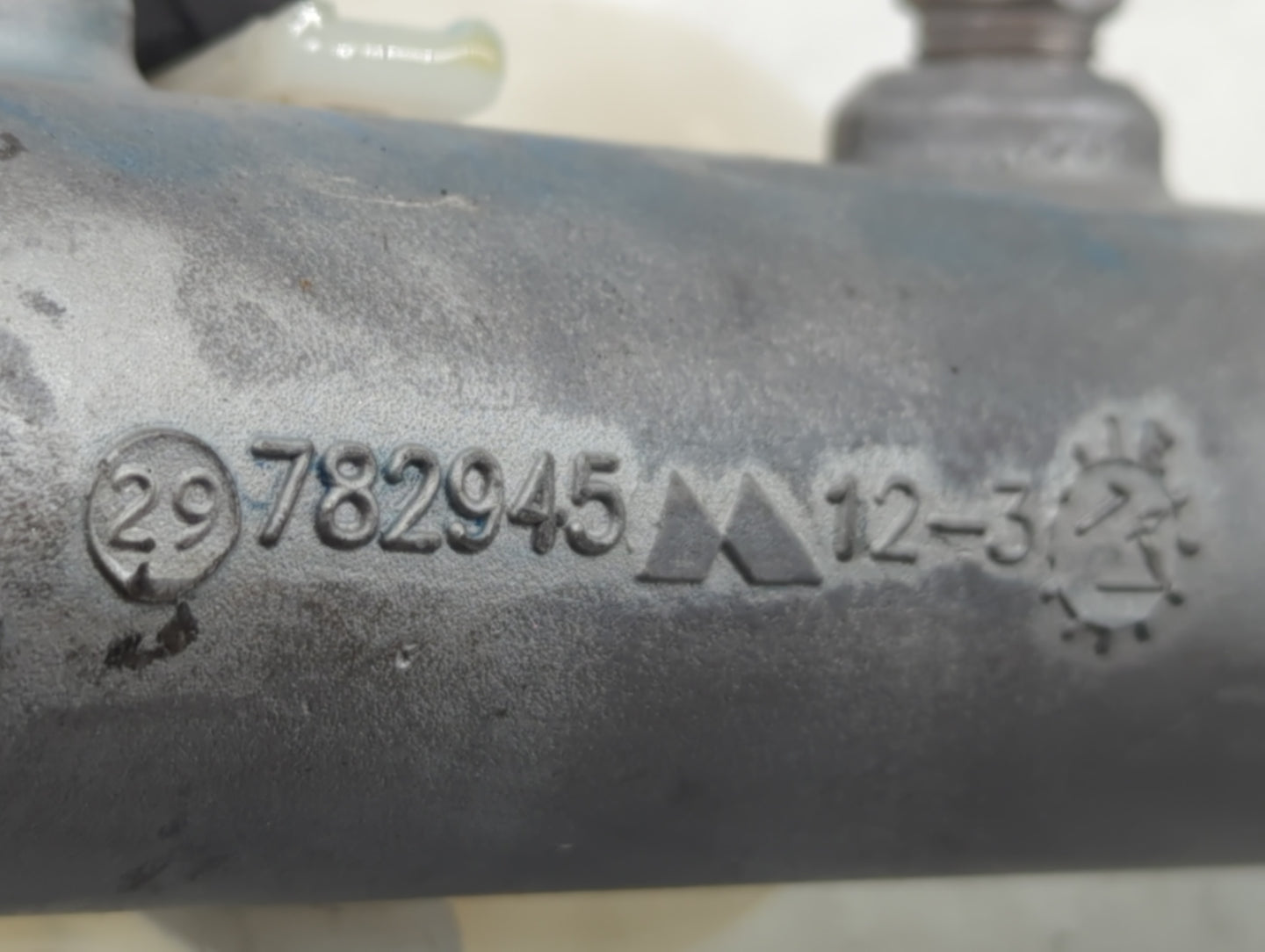 2015-2020 Cadillac Escalade Brake Master Cylinder - Oemusedautoparts1.com
