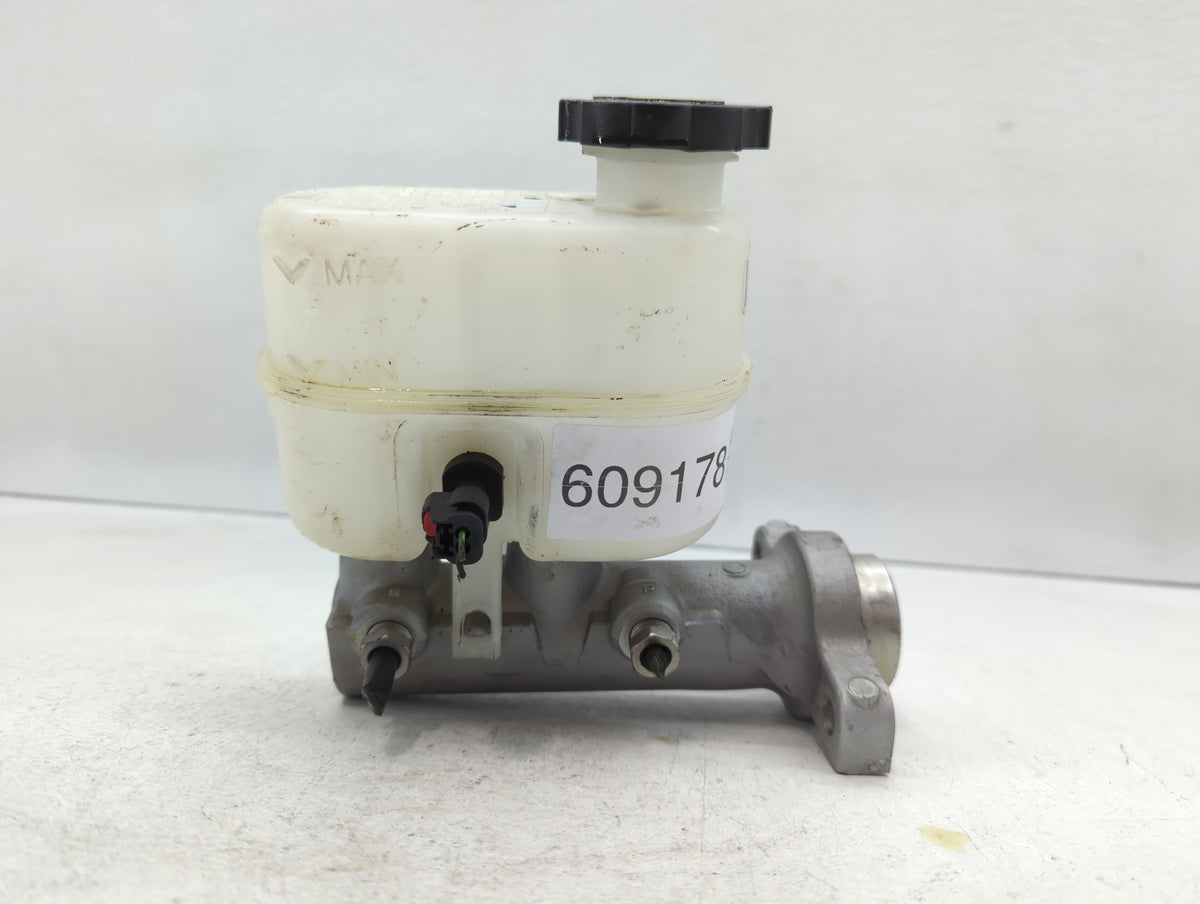 2015-2020 Cadillac Escalade Brake Master Cylinder 609178 - Oemusedautoparts1.com