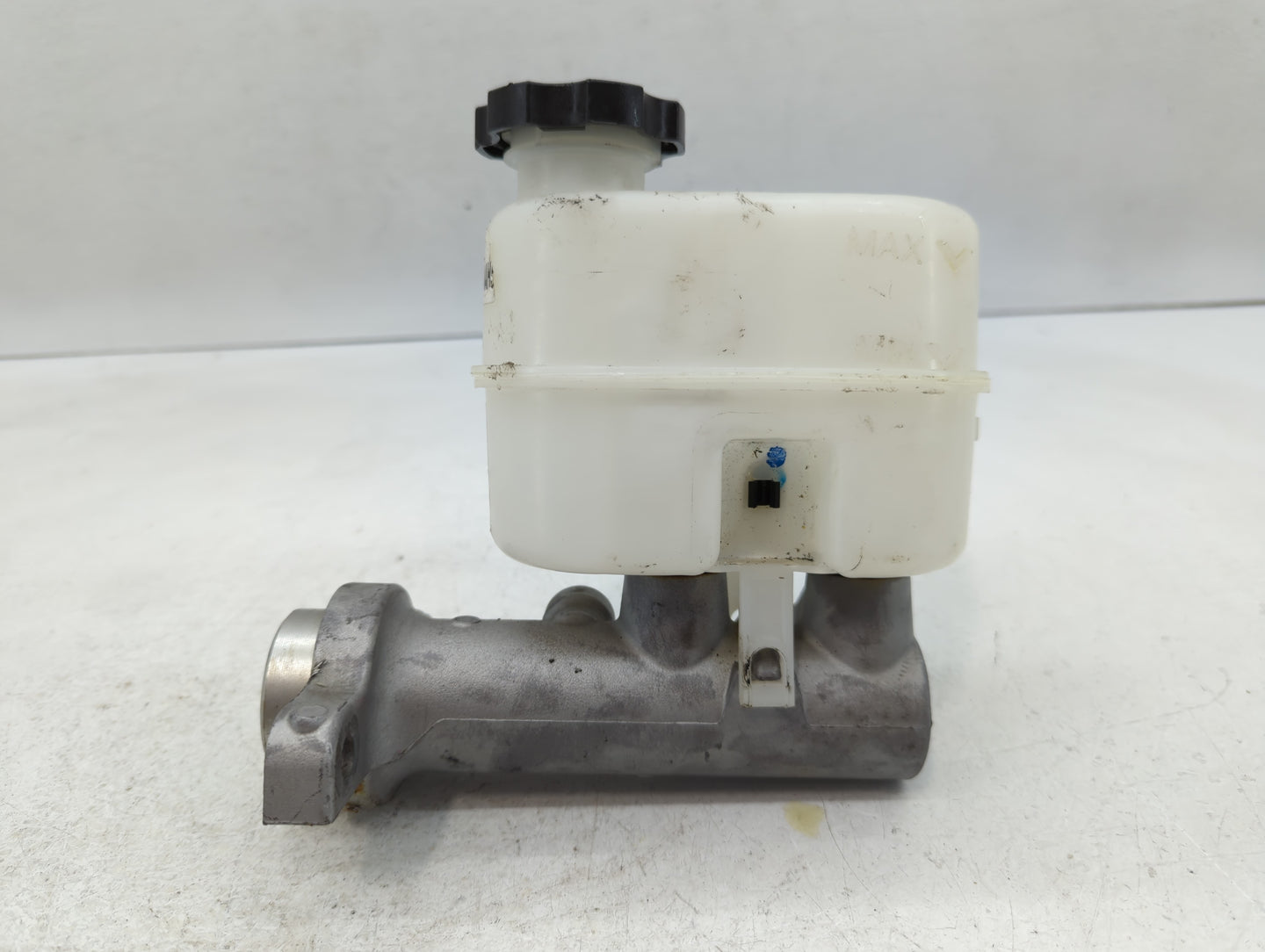 2015-2020 Cadillac Escalade Brake Master Cylinder - Oemusedautoparts1.com