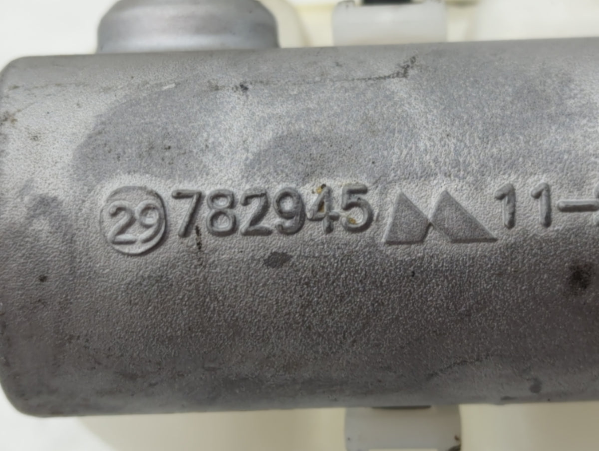 2015-2020 Cadillac Escalade Brake Master Cylinder 609178 - Oemusedautoparts1.com