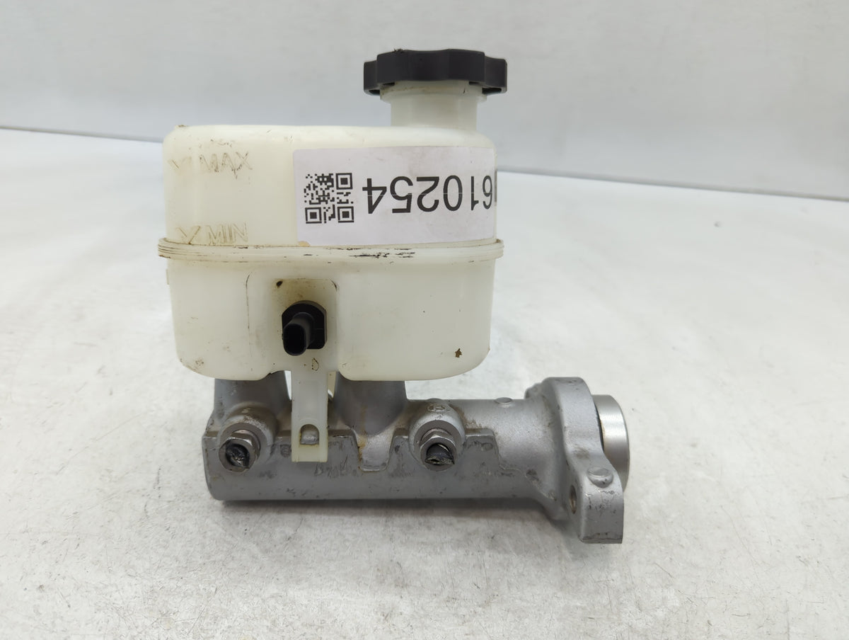 2015-2020 Cadillac Escalade Brake Master Cylinder 610254 - Oemusedautoparts1.com