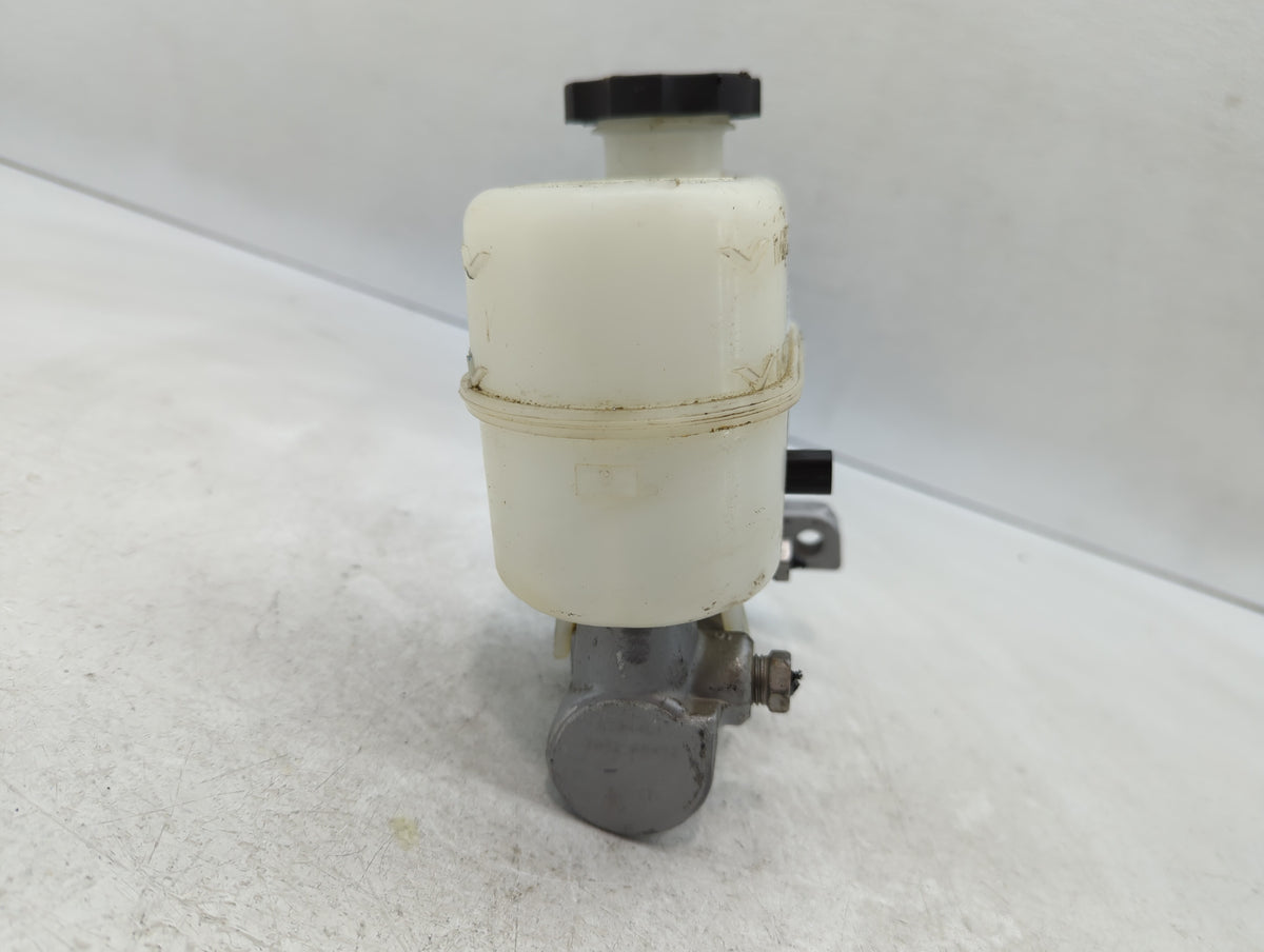 2015-2020 Cadillac Escalade Brake Master Cylinder 610254 - Oemusedautoparts1.com