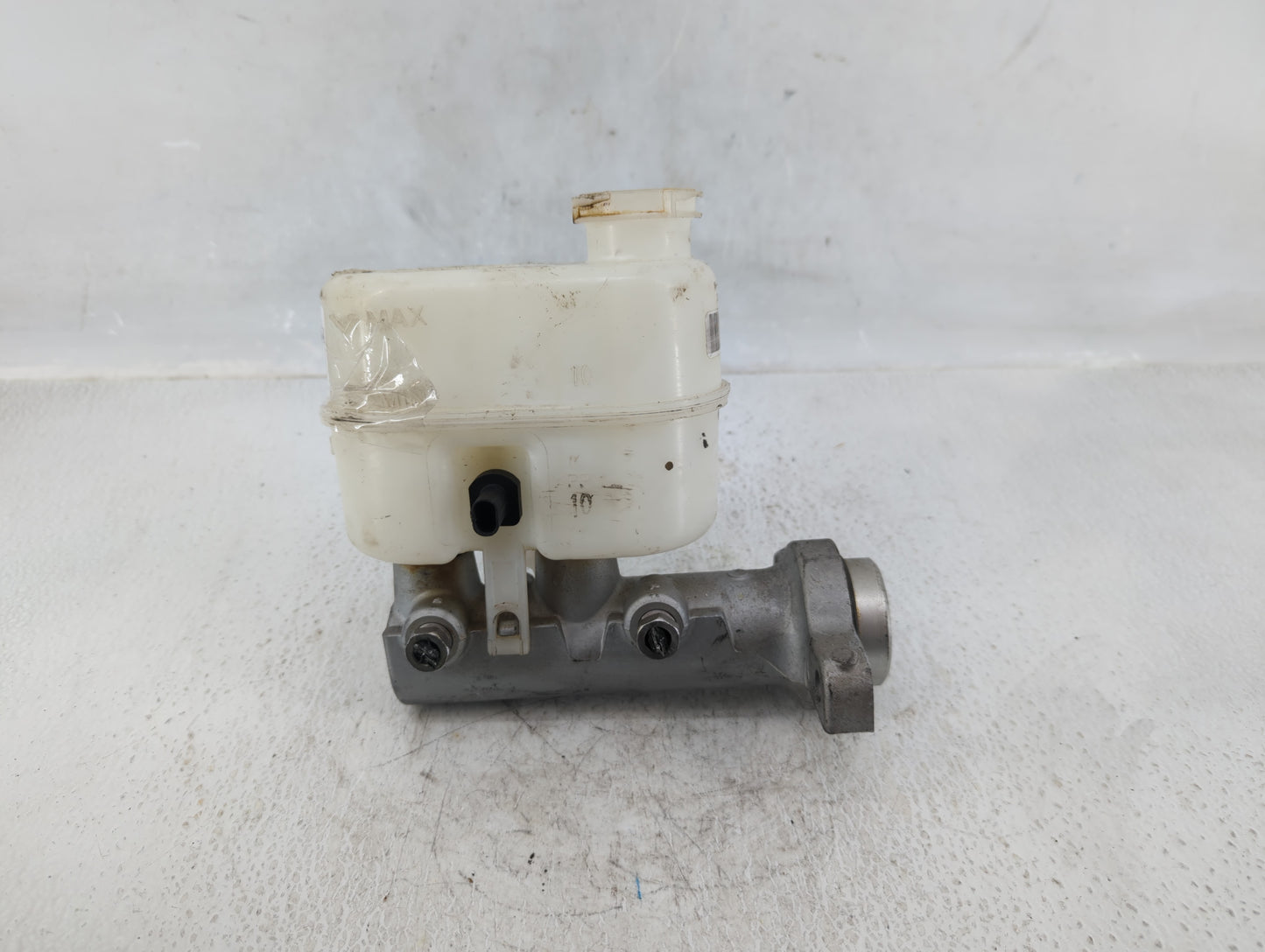 2015-2020 Cadillac Escalade Esv Brake Master Cylinder - Oemusedautoparts1.com