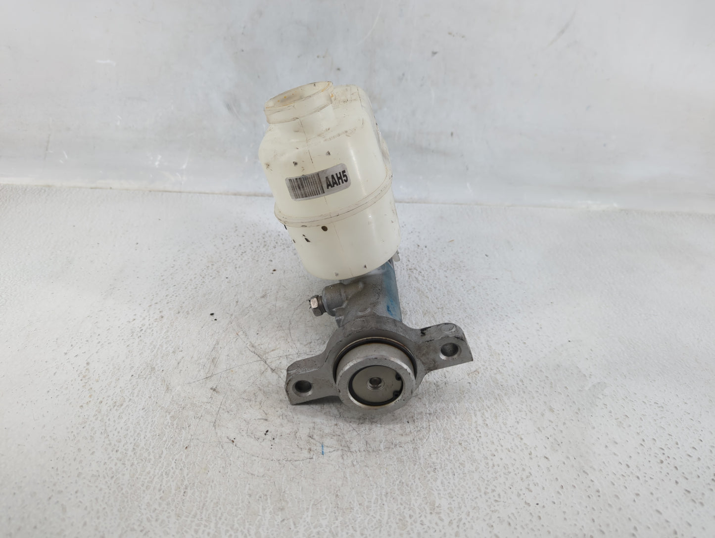 2015-2020 Cadillac Escalade Esv Brake Master Cylinder - Oemusedautoparts1.com