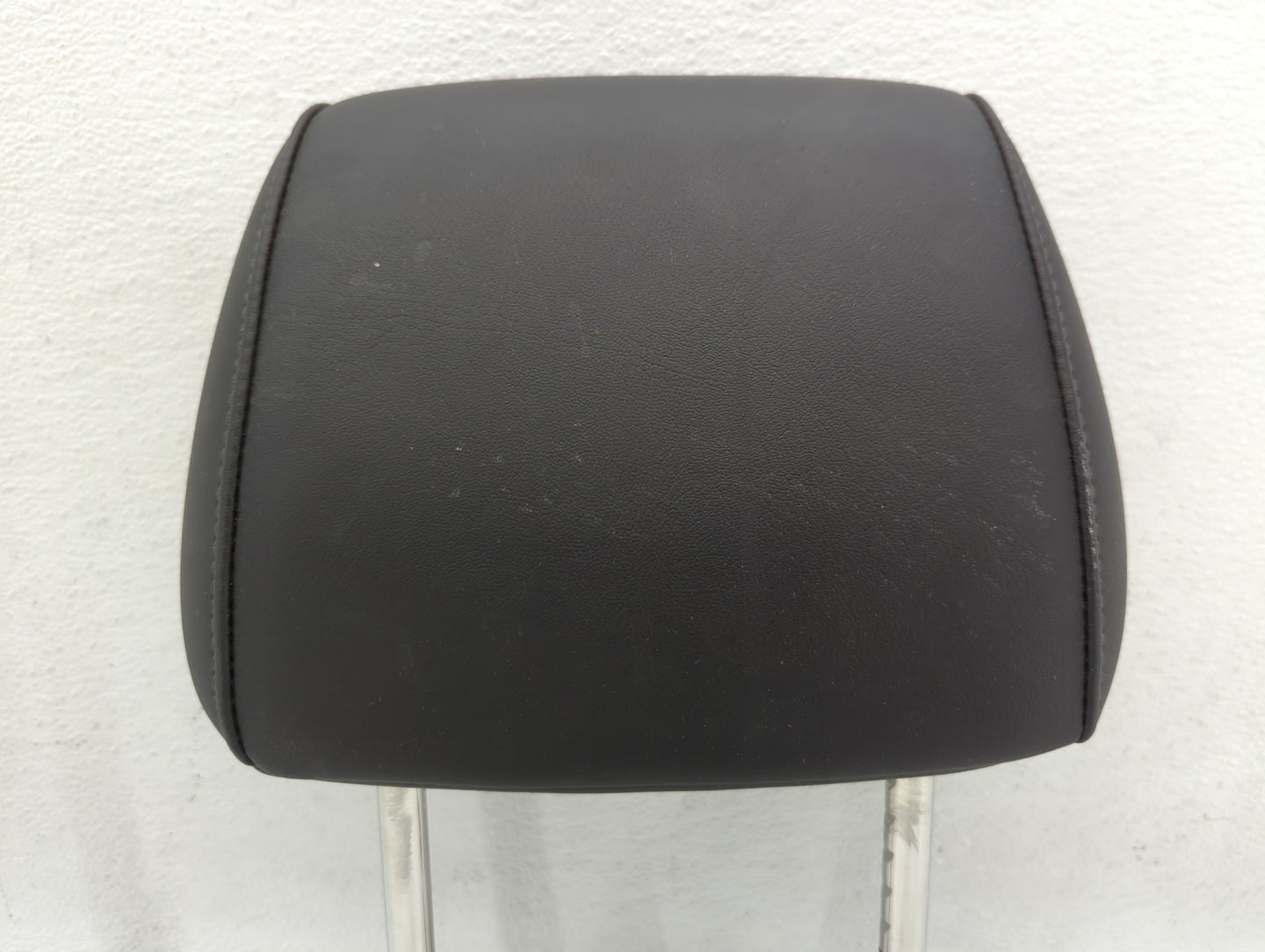 2017 Cadillac Escalade Esv Headrest Head Rest Front Driver Passenger Seat Fits OEM Used Auto Parts - Oemusedautoparts1.com