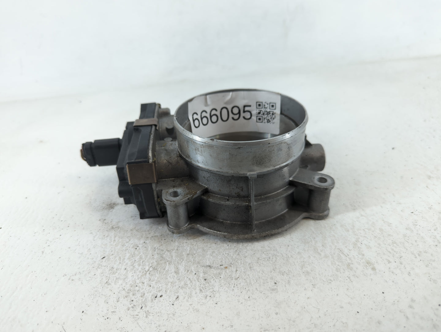 2015-2021 Cadillac Escalade Esv Throttle Body P/N:12620263 Fits Fits 2014 2015 2016 2017 2018 2019 2020 2021 2022 OEM Used A