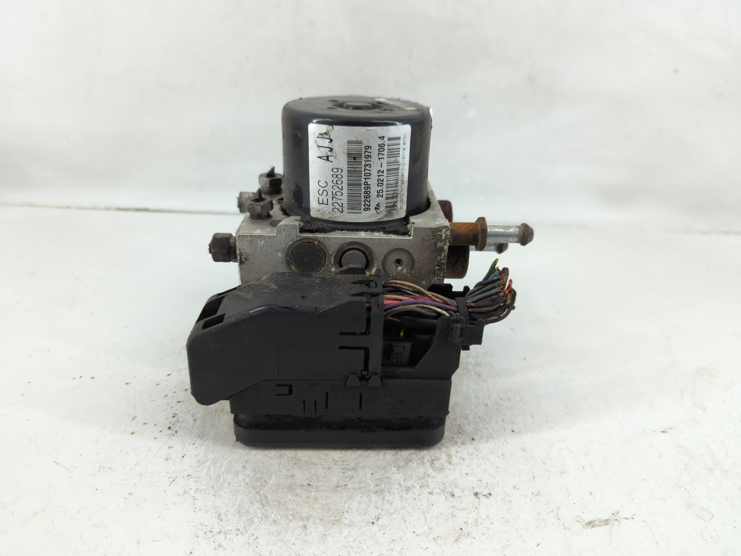2017 Cadillac Xt5 ABS Pump Control Module Replacement P/N:22753689 84118604 Fits OEM Used Auto Parts - Oemusedautoparts1.com