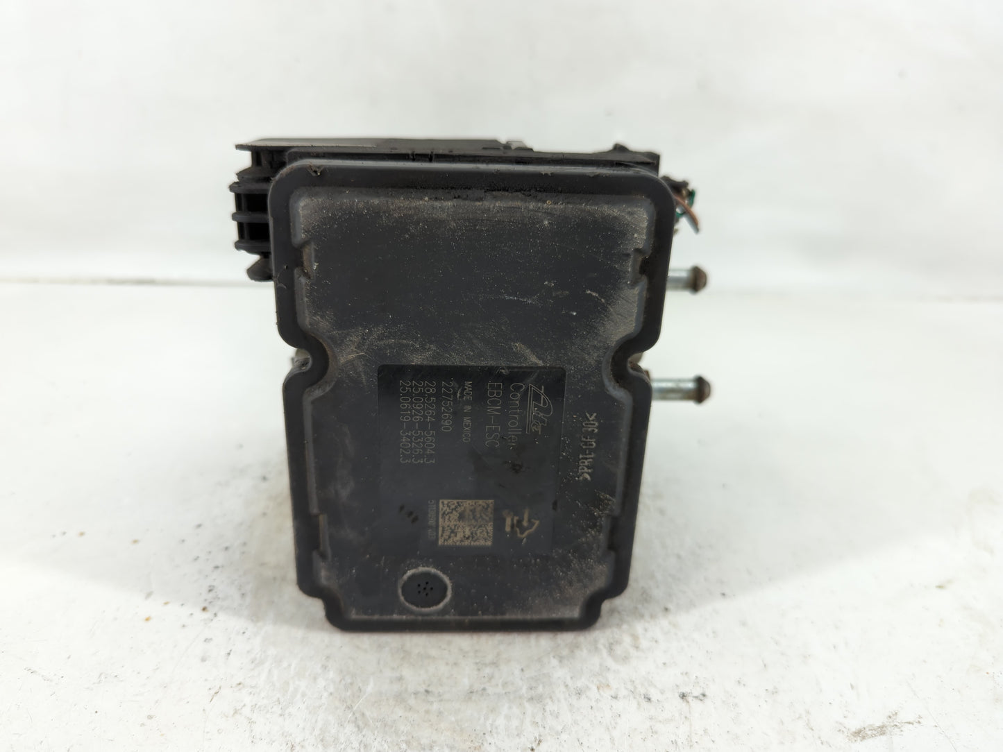 2017 Cadillac Xt5 ABS Pump Control Module Replacement P/N:22753689 84118604 Fits OEM Used Auto Parts - Oemusedautoparts1.com