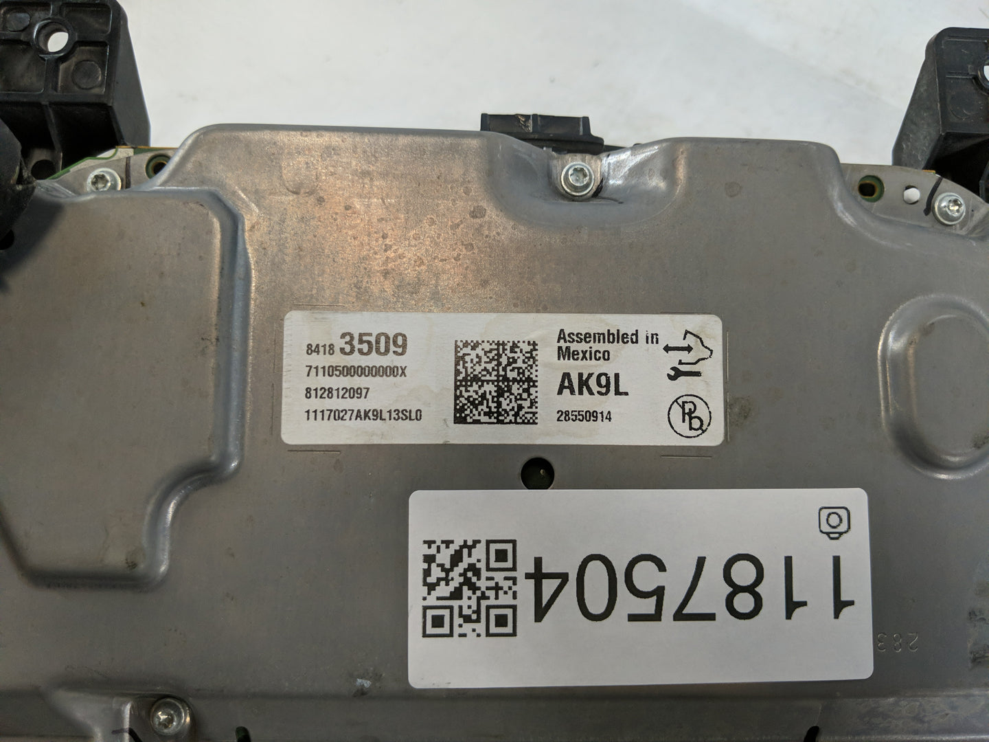 2017 Cadillac Xt5 Instrument Cluster Speedometer Gauges P/N:84183509 Fits OEM Used Auto Parts - Oemusedautoparts1.com
