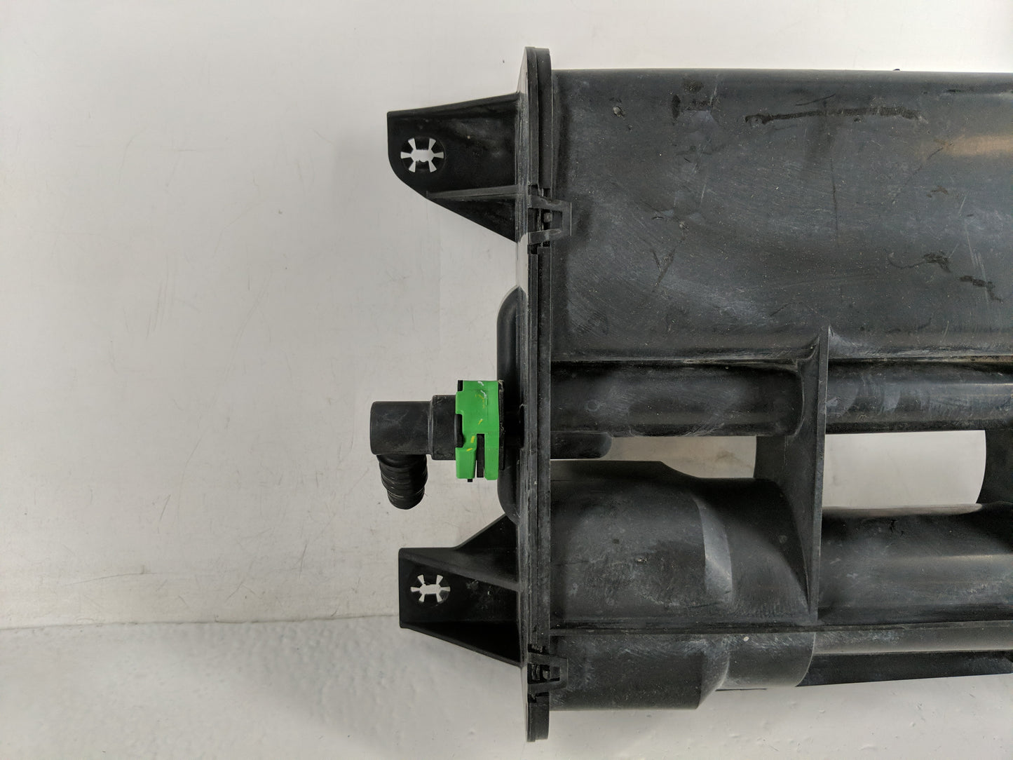 2017 Cadillac Xt5 Fuel Vapor Charcoal Canister - Oemusedautoparts1.com