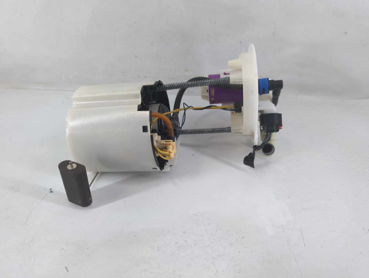 2017-2020 Cadillac Xt5 Electrical Gas Fuel Pump Assembly - Oemusedautoparts1.com