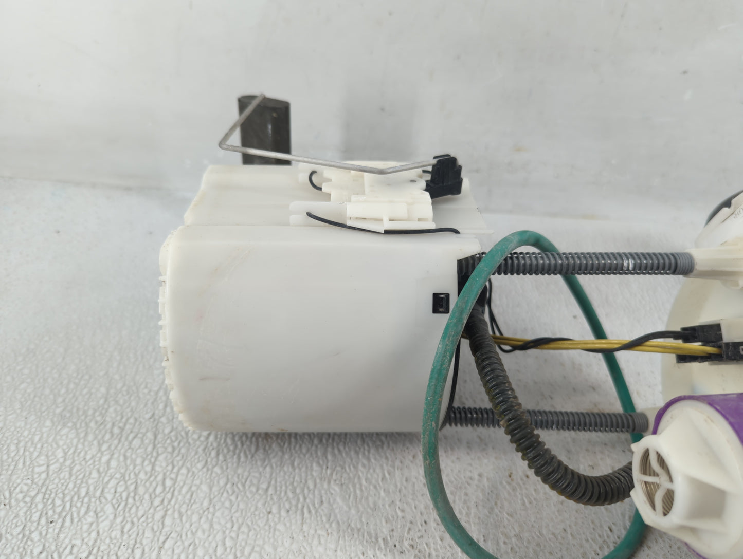 2017-2020 Cadillac Xt5 Electrical Gas Fuel Pump Assembly - Oemusedautoparts1.com