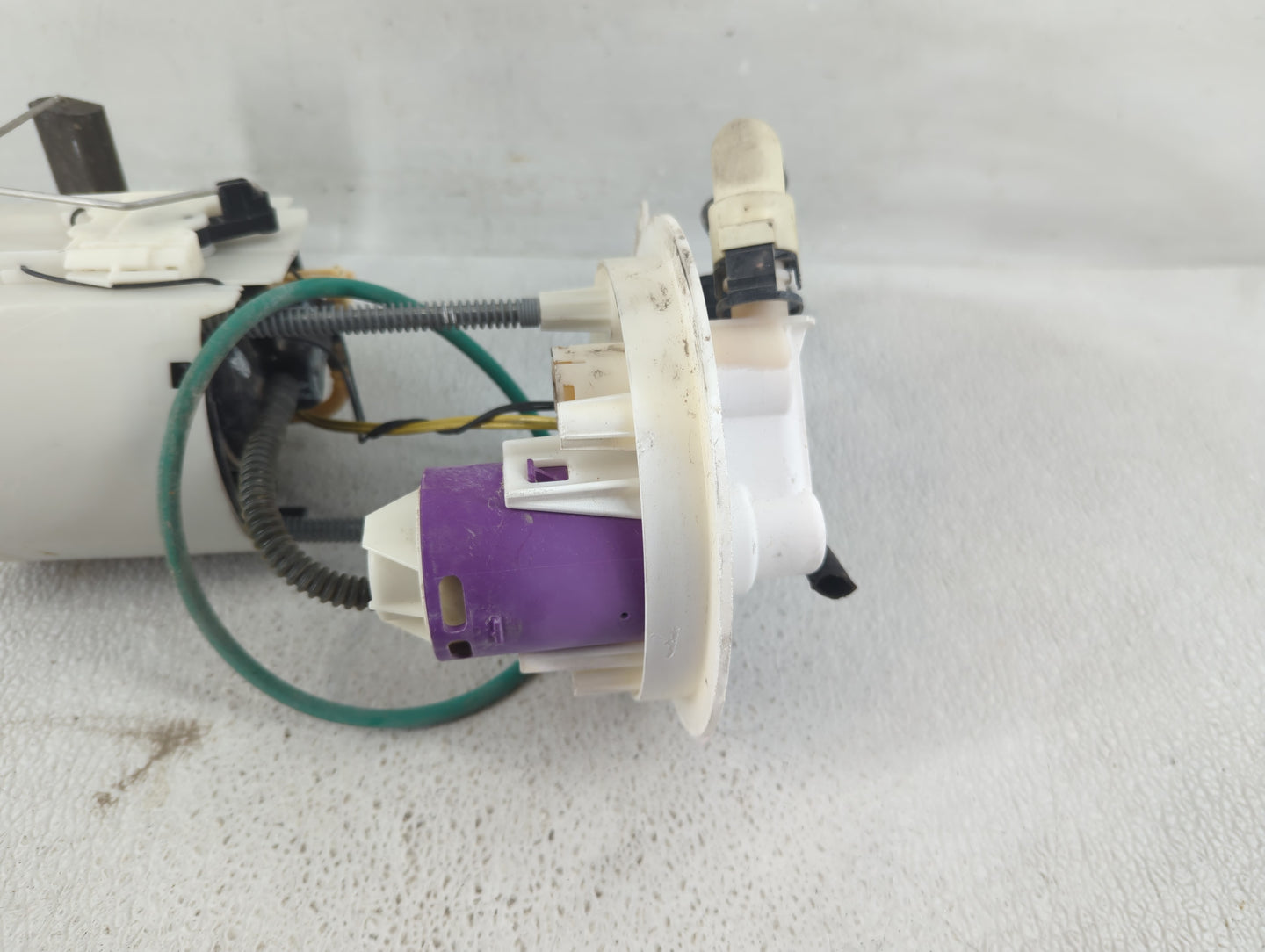 2017-2020 Cadillac Xt5 Electrical Gas Fuel Pump Assembly - Oemusedautoparts1.com