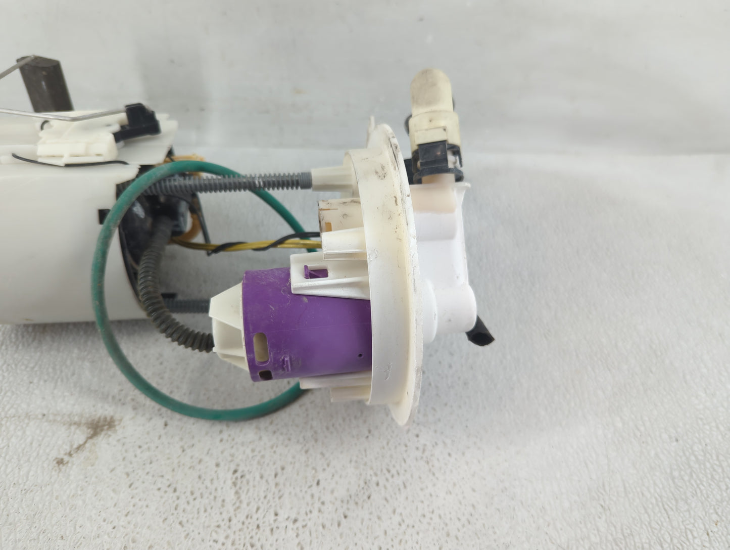 2017-2020 Cadillac Xt5 Electrical Gas Fuel Pump Assembly - Oemusedautoparts1.com