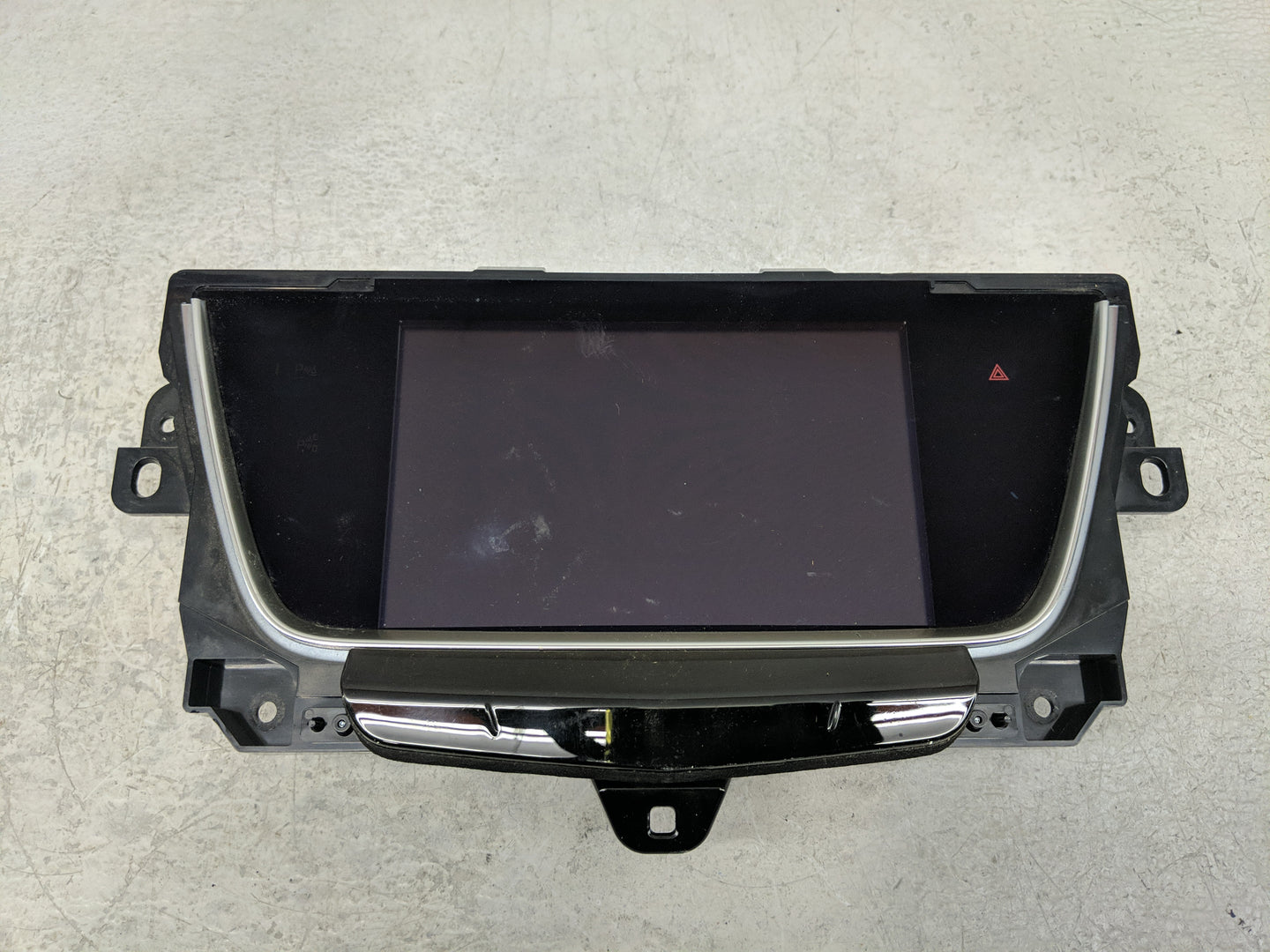 2017 Cadillac Xt5 Radio AM FM Cd Player Receiver Replacement P/N:84129302 Fits OEM Used Auto Parts - Oemusedautoparts1.com