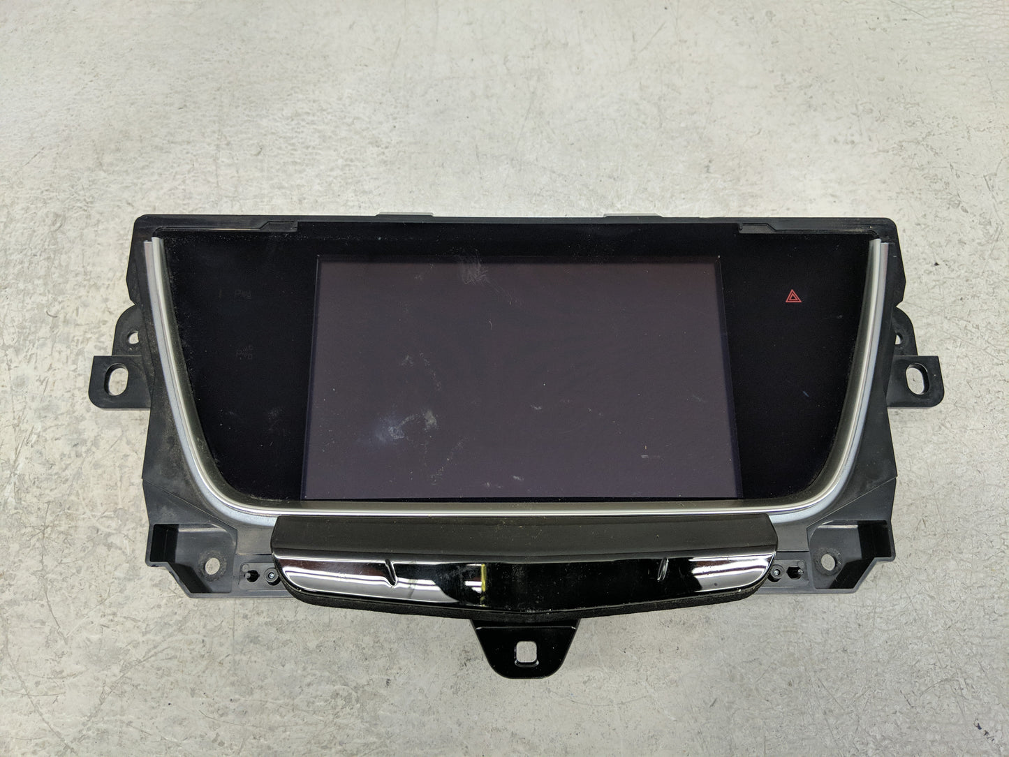 2017 Cadillac Xt5 Radio AM FM Cd Player Receiver Replacement P/N:84129302 Fits OEM Used Auto Parts - Oemusedautoparts1.com