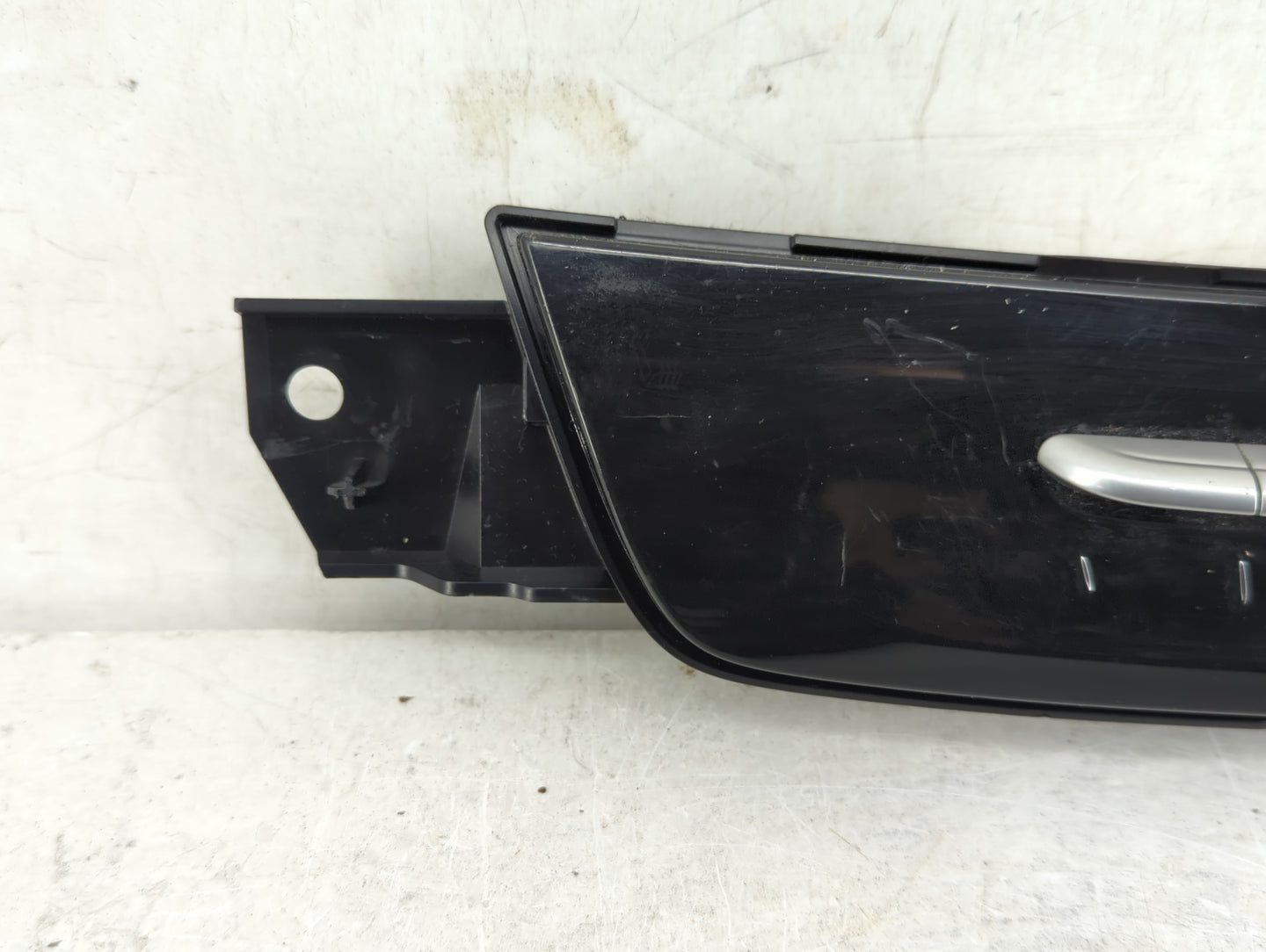 2017-2020 Cadillac Xt5 Climate Control Module Temperature AC/Heater Replacement P/N:544890379 23416992 Fits OEM Used Auto Pa