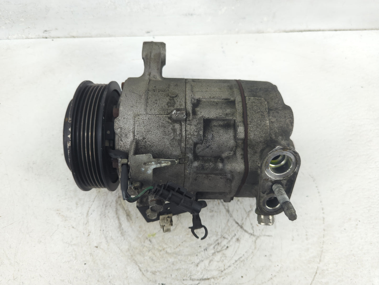 2017-2020 Cadillac Xt5 Air Conditioning A/c Ac Compressor Oem - Oemusedautoparts1.com