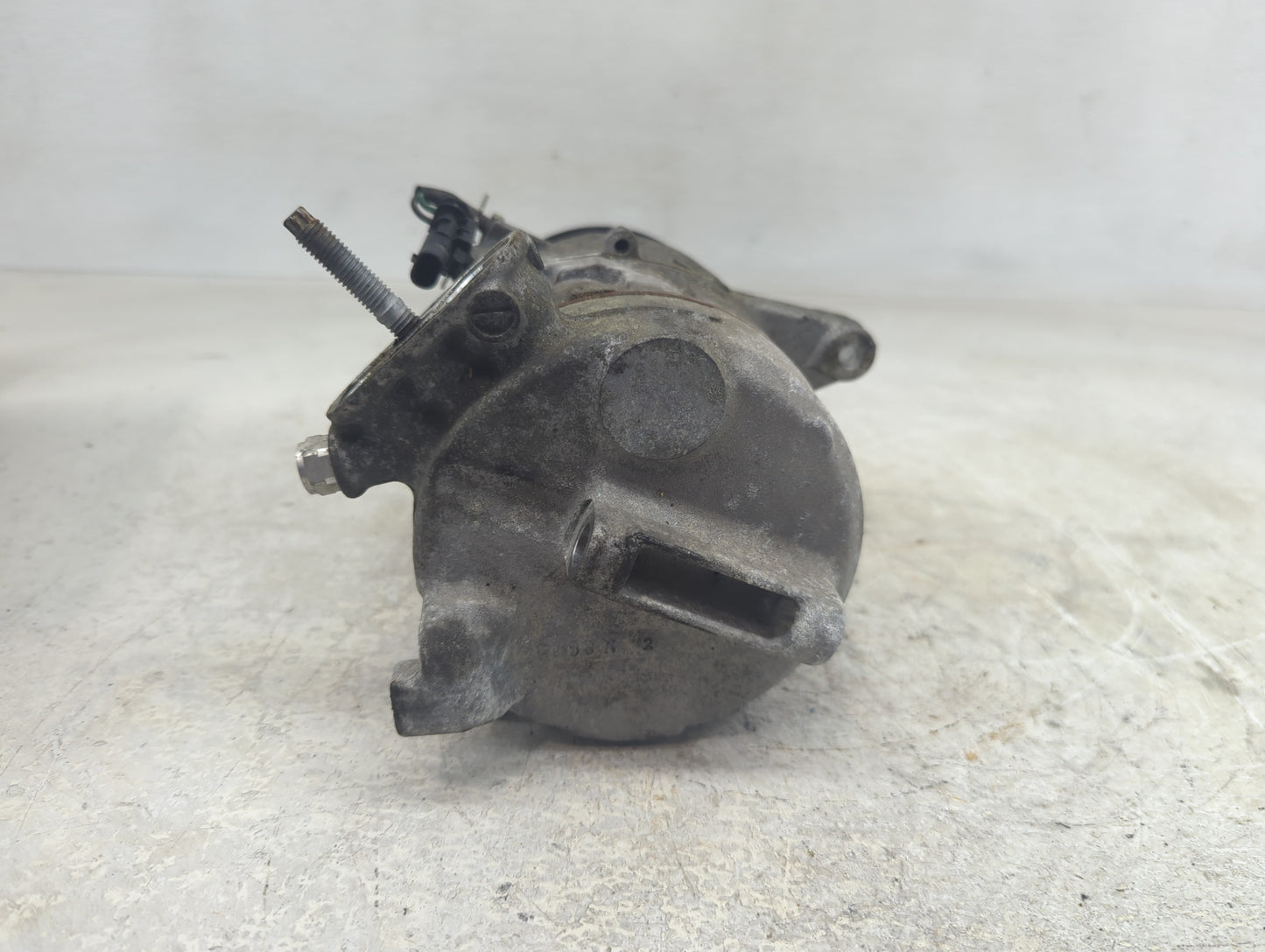 2017-2020 Cadillac Xt5 Air Conditioning A/c Ac Compressor Oem - Oemusedautoparts1.com