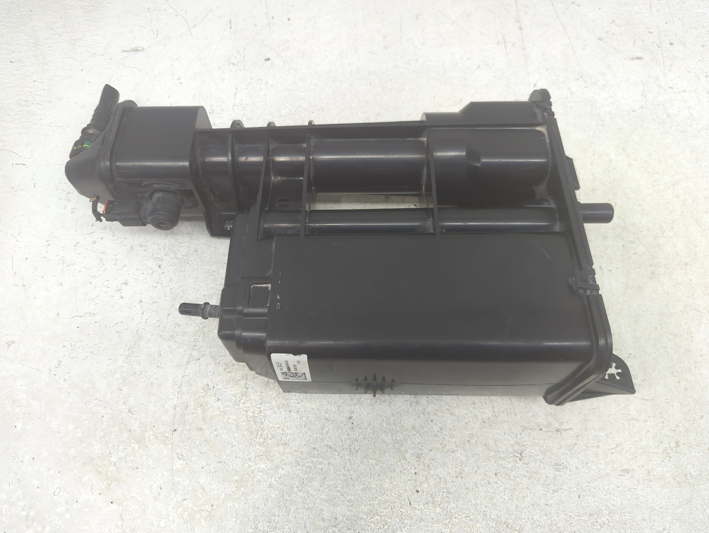 2017 Cadillac Xt5 Fuel Vapor Charcoal Canister - Oemusedautoparts1.com