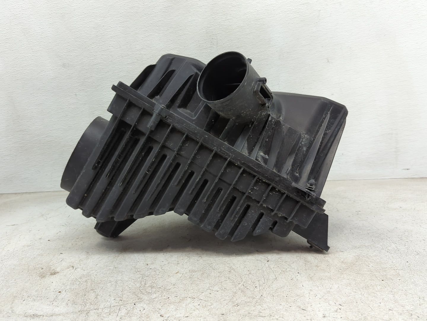 2017-2020 Cadillac Xt5 Air Cleaner Intake-duct Hose Tube - Oemusedautoparts1.com