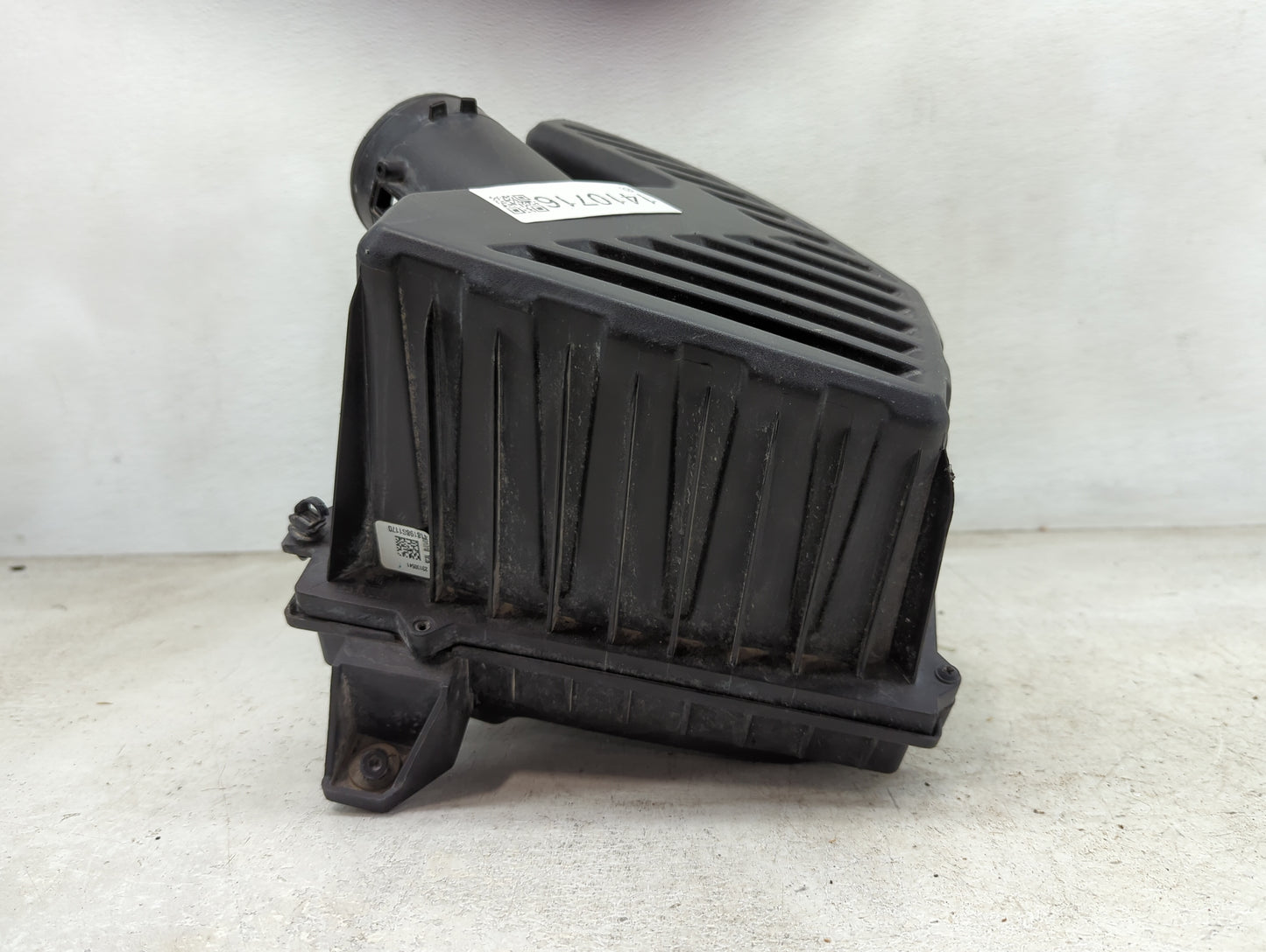 2017-2020 Cadillac Xt5 Air Cleaner Intake-duct Hose Tube - Oemusedautoparts1.com