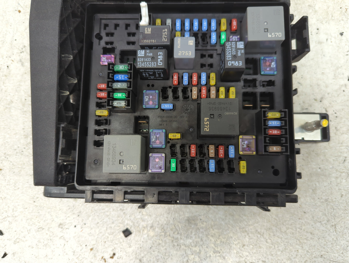 2017-2019 Cadillac Xt5 Fusebox Fuse Box Panel Relay Module P/N:84155666 Fits Fits 2017 2018 2019 OEM Used Auto Parts - Oemus