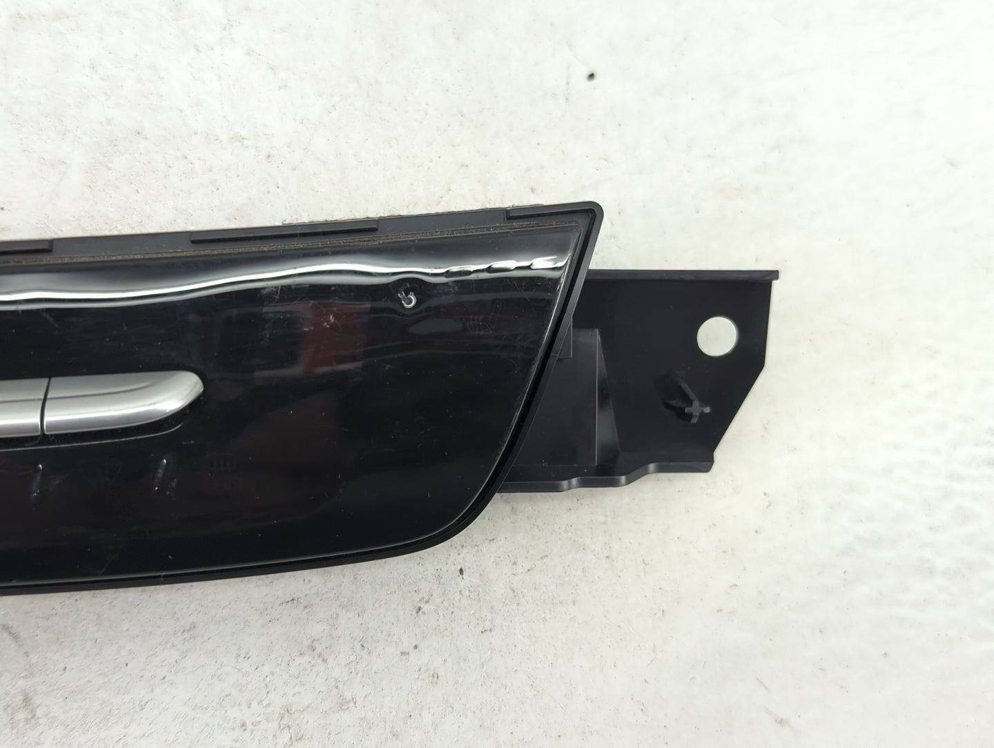 2017-2020 Cadillac Xt5 Climate Control Module Temperature AC/Heater Replacement P/N:23416992 544890379 Fits OEM Used Auto Pa